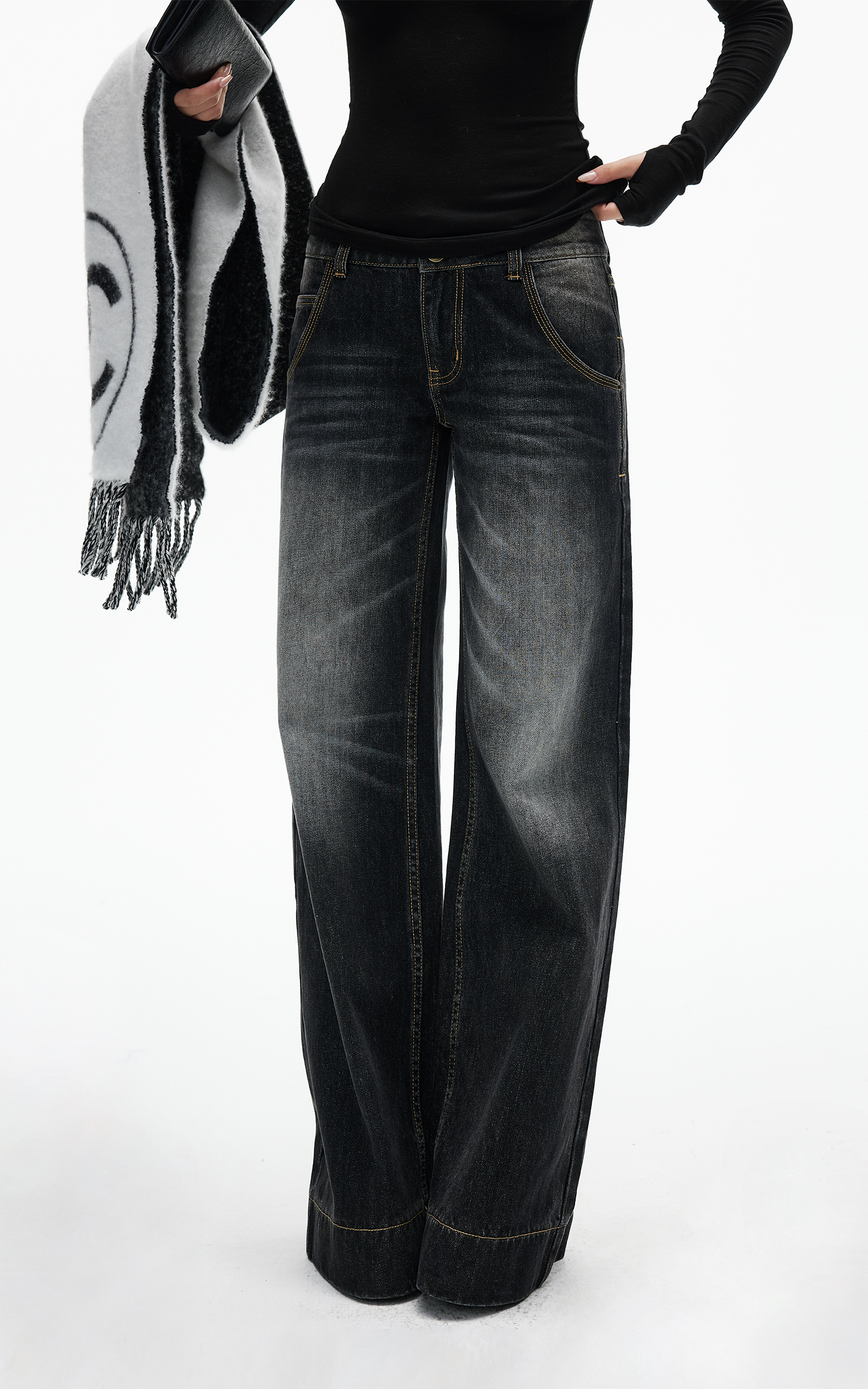 IAMXIAA ヴィンテージウォッシュのワイドレッグジーンズ ダブルボタンウエスト付き