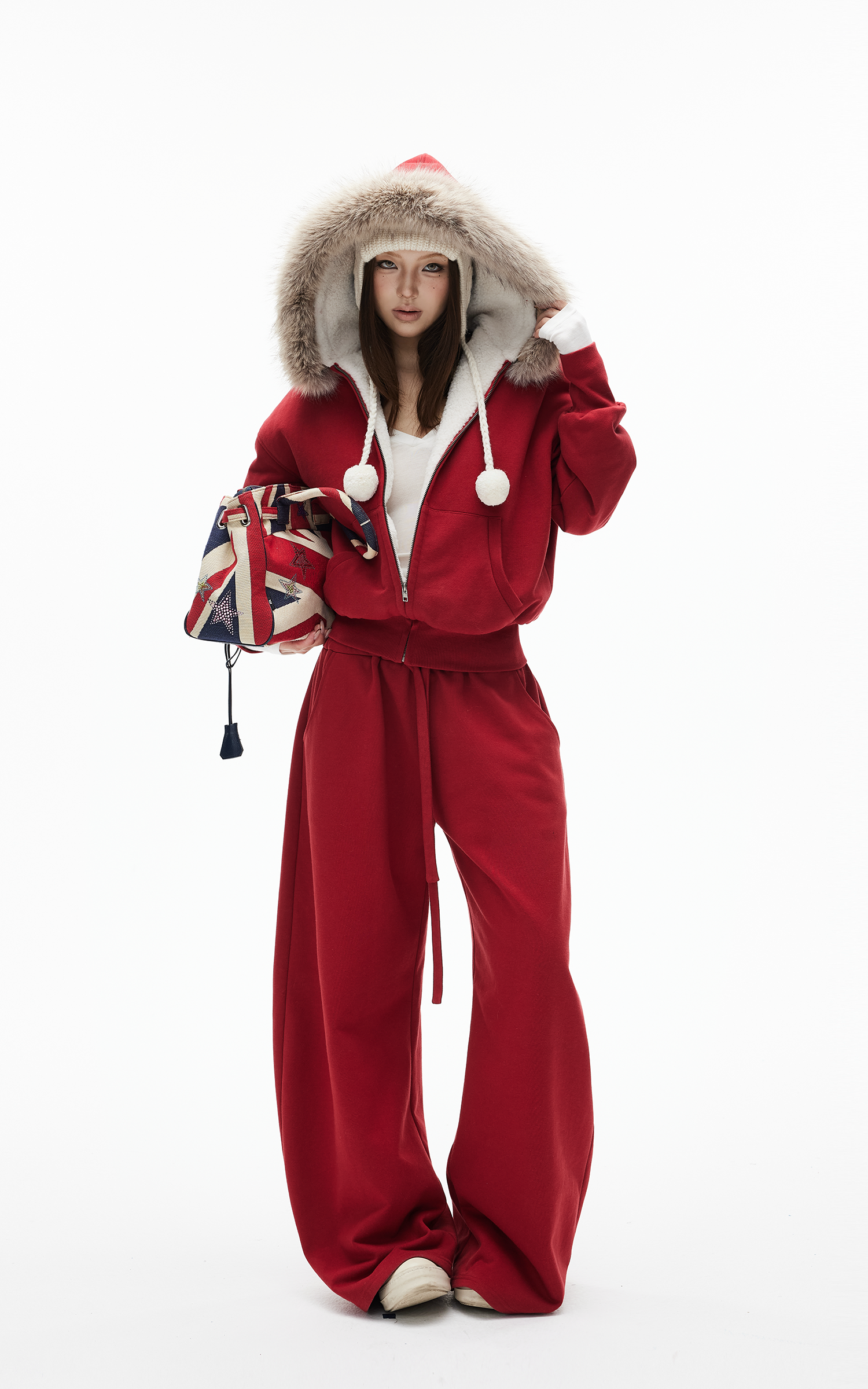 IAMXIAA フェイクファー付きフリースフーディーとワイドレッグスウェットパンツセット