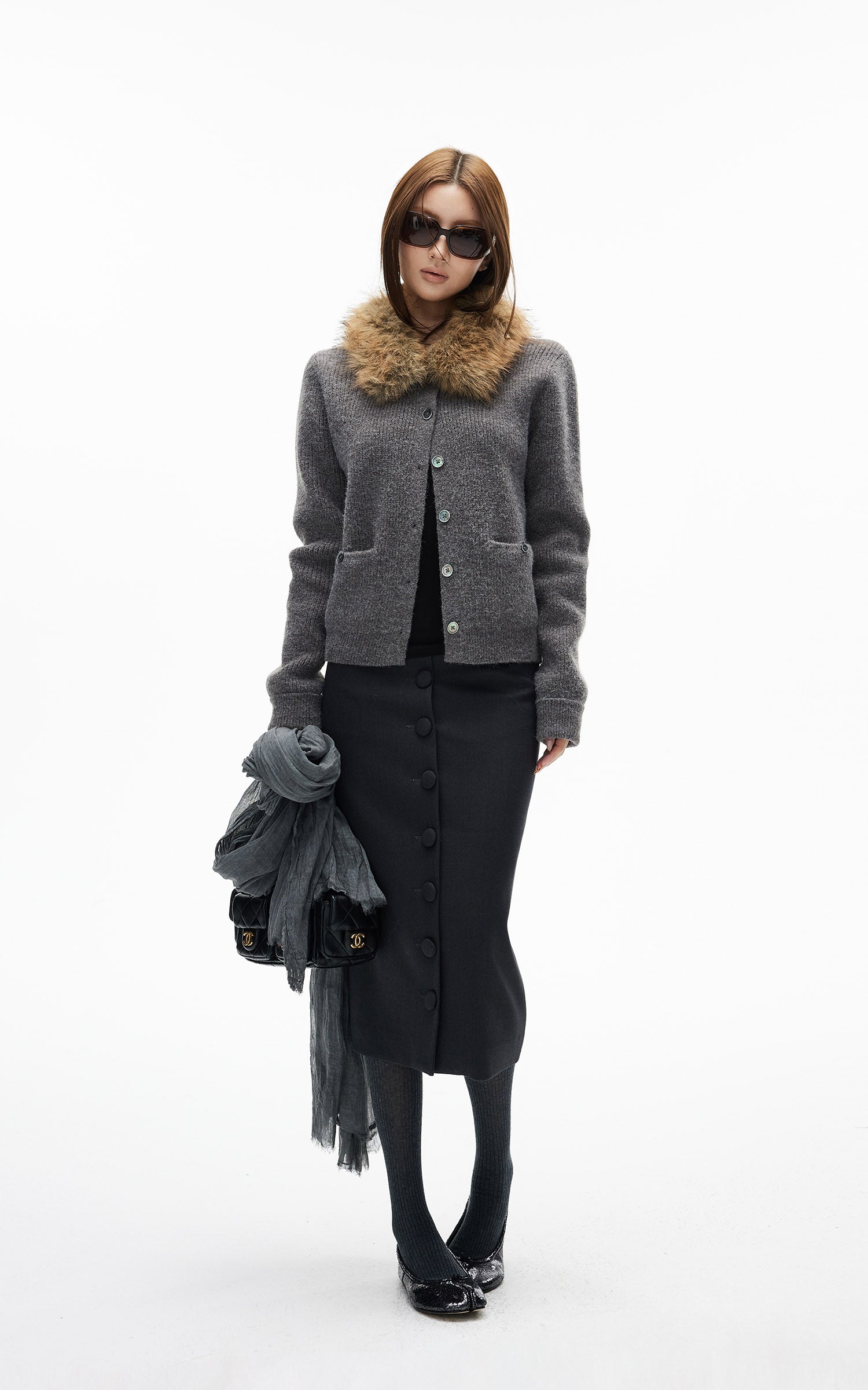 IAMXIAA 페이크 퍼 칼라 울 느낌 니트 가디건