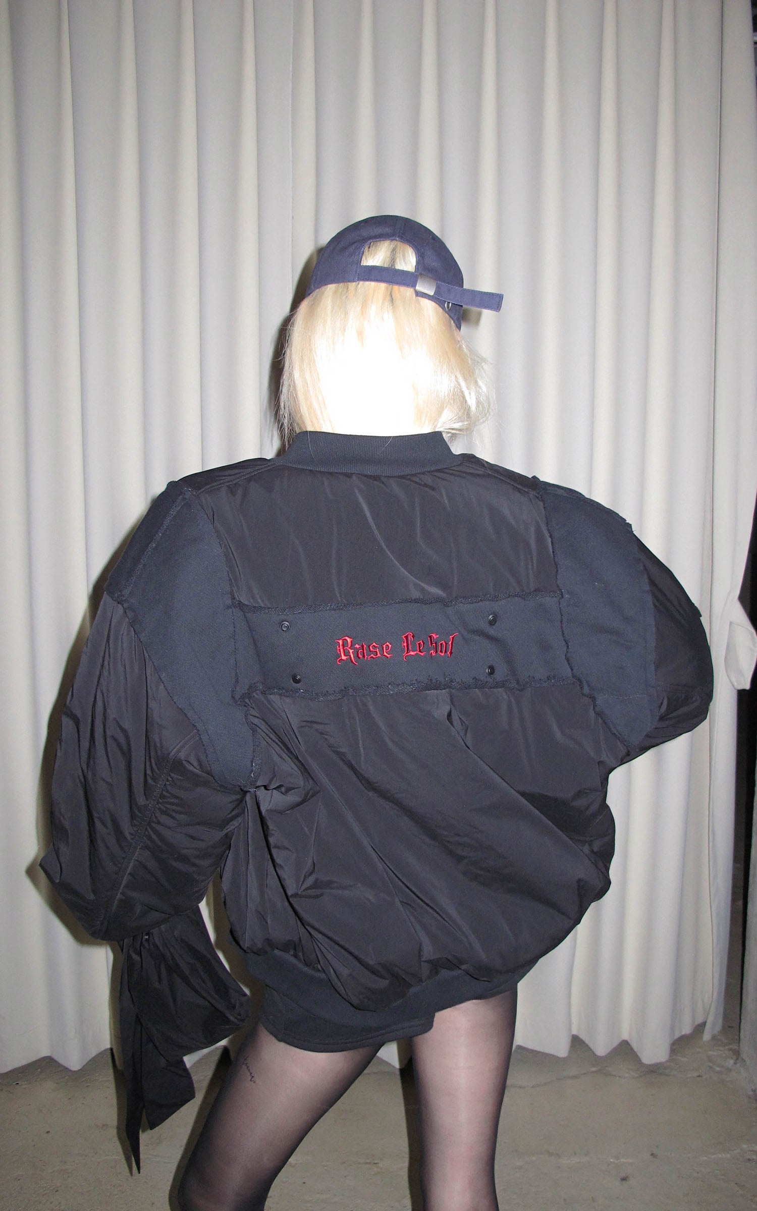 Rase le sol 取り外し可能なリボン付きパデッドジャケット