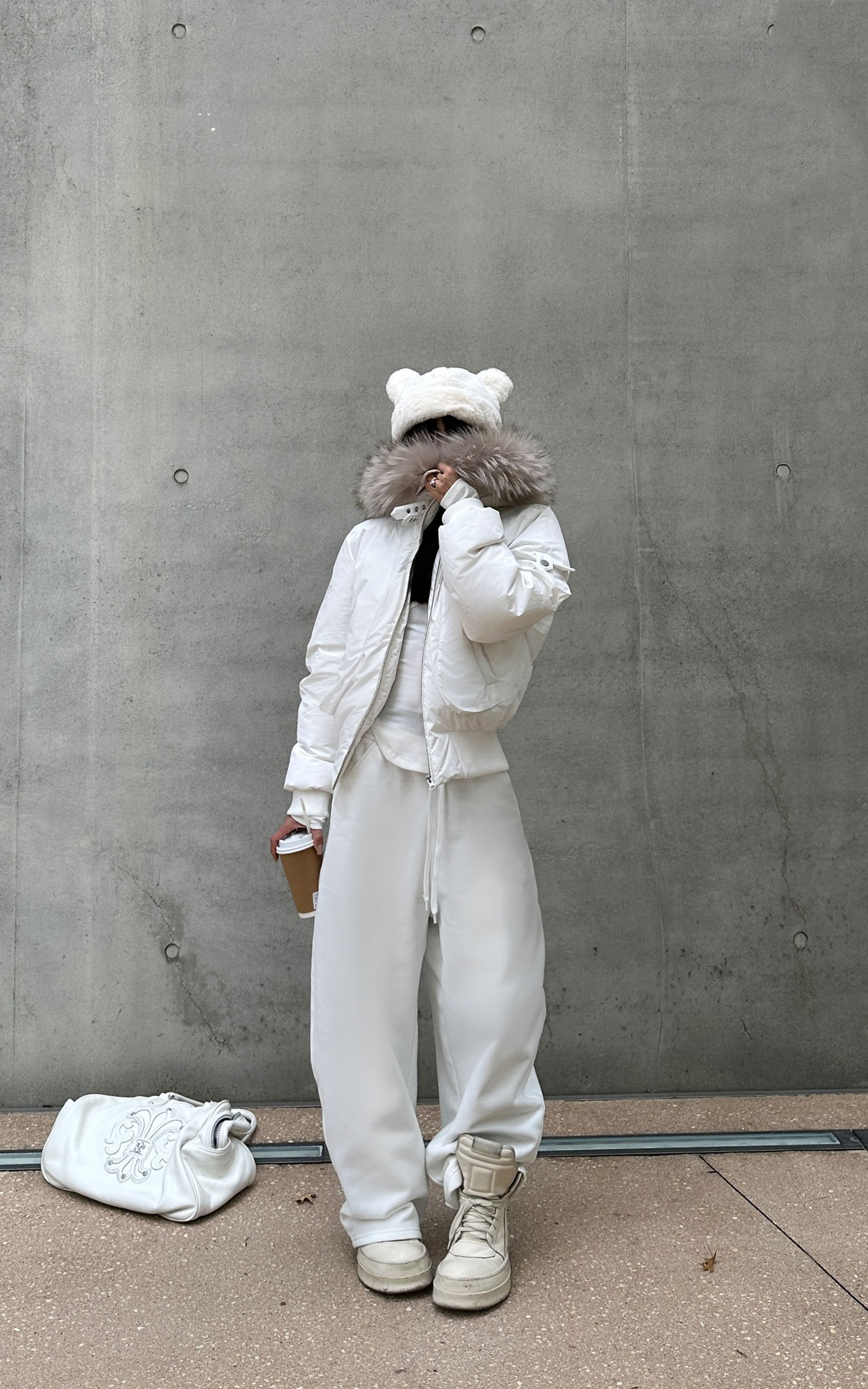 WARDEN EDGE 取り外し可能なフェイクファー付きクロップドパファージャケット