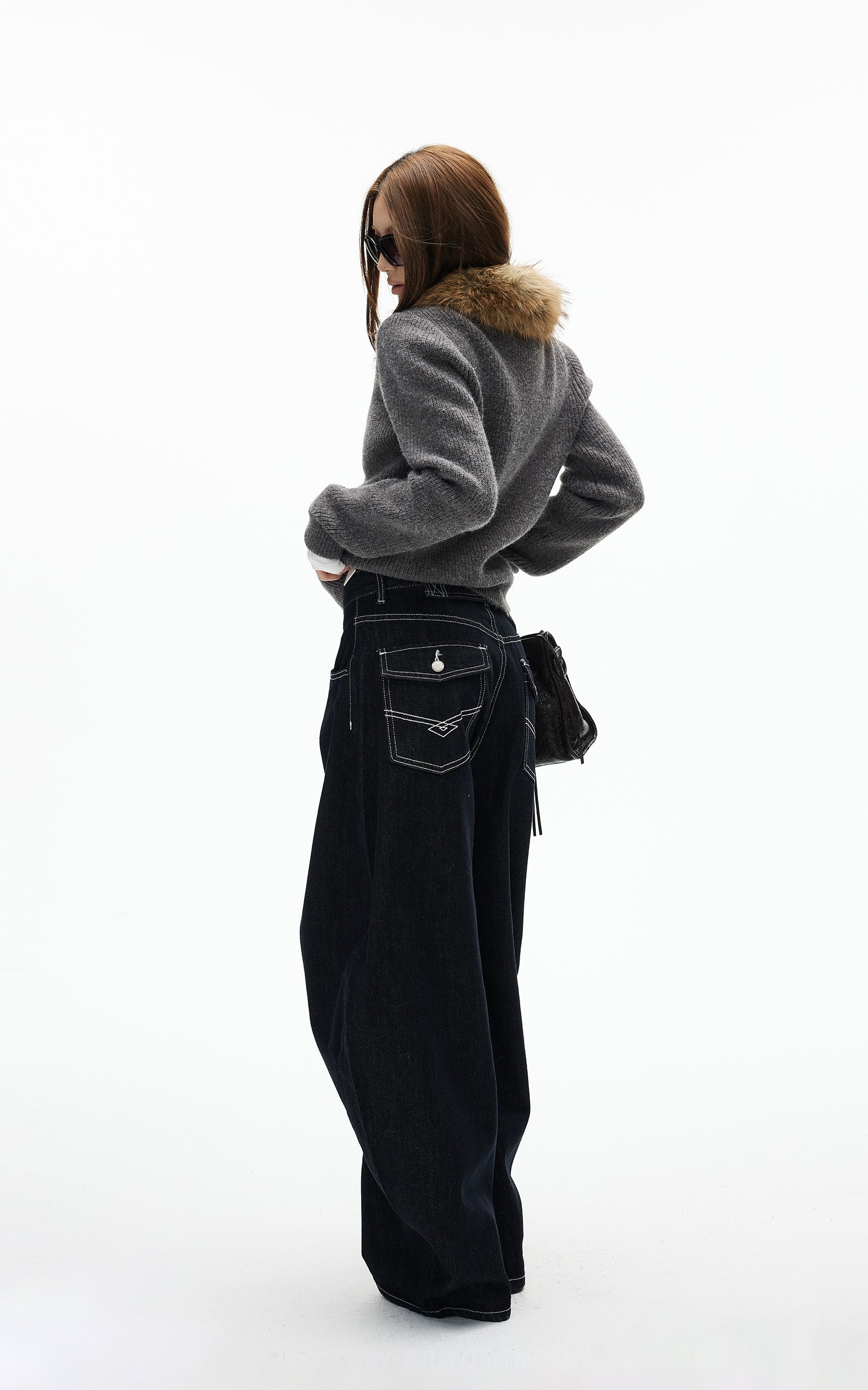 IAMXIAA Jean large en denim à surpiqûres contrastées avec doubles poches arrière