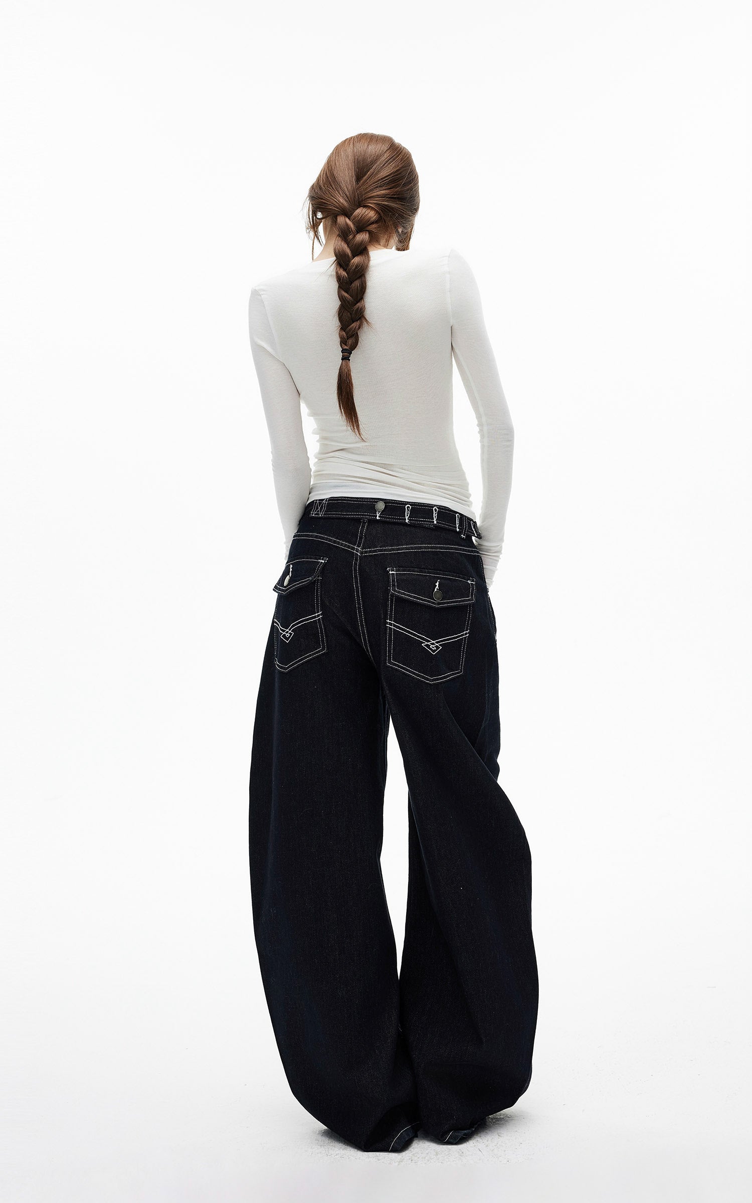 IAMXIAA Jean large en denim à surpiqûres contrastées avec doubles poches arrière