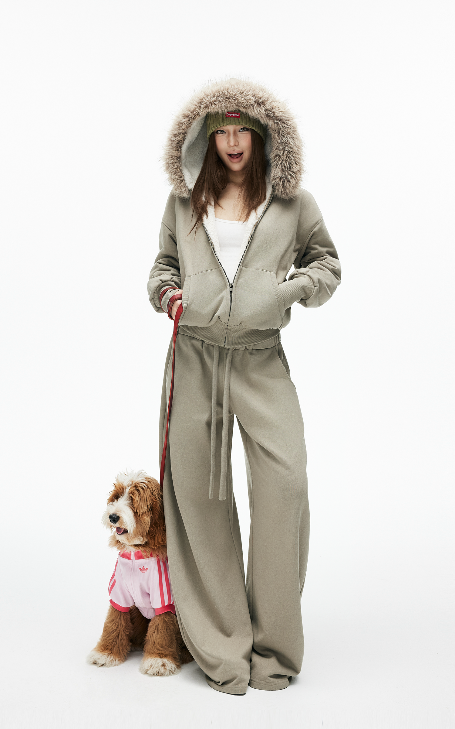 IAMXIAA 페이크 퍼 트림 후드 집업 재킷 &amp; 와이드 레그 스웨트팬츠 세트