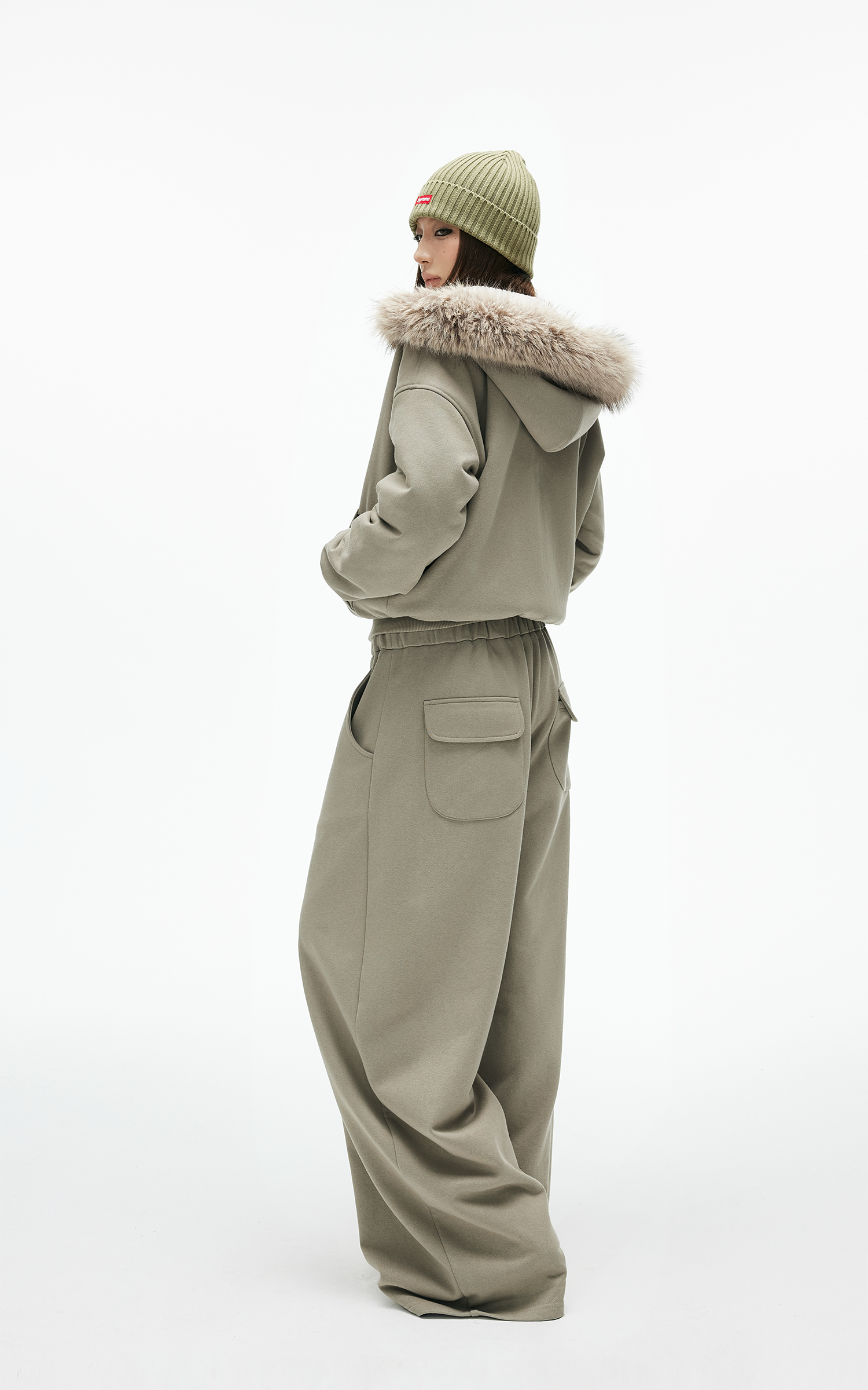 IAMXIAA 페이크 퍼 트림 후드 집업 재킷 &amp; 와이드 레그 스웨트팬츠 세트