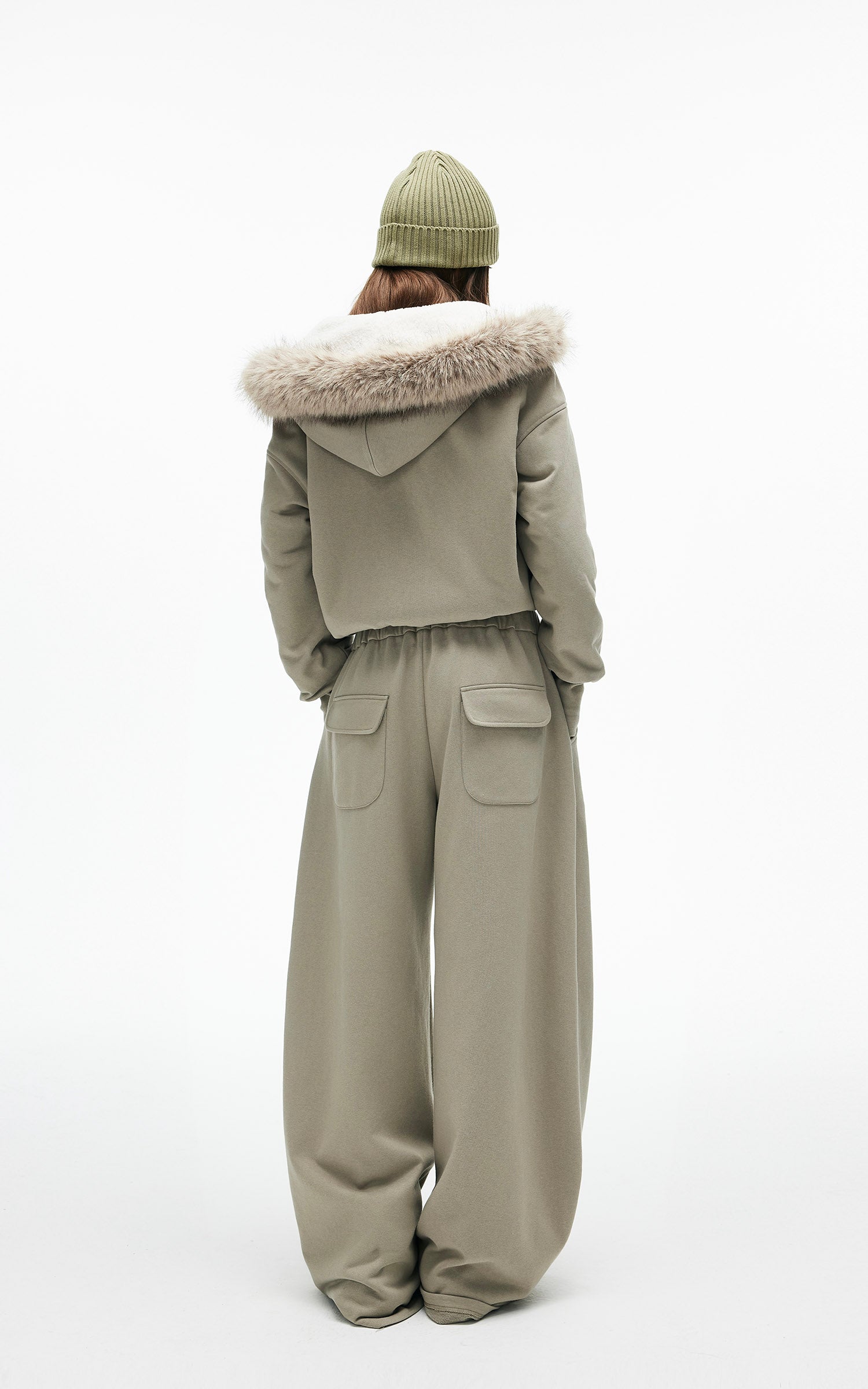 IAMXIAA 페이크 퍼 트림 후드 집업 재킷 &amp; 와이드 레그 스웨트팬츠 세트