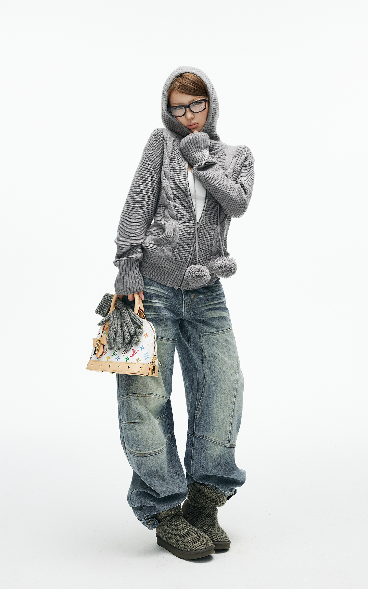 IAMXIAA 곡선 패널 스티치가 돋보이는 구조적인 와이드 데님 팬츠