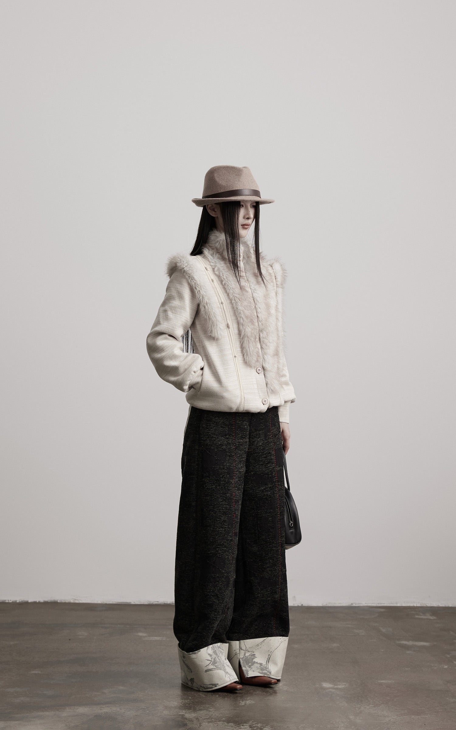 DOINDULGE Faux Fur-Panel Textured Jacket