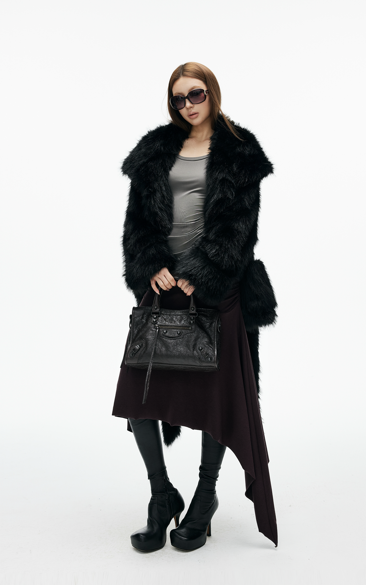 IAMXIAA 페이크 폭스 퍼 벨트 플러시 코트, 대담한 겨울 스타일