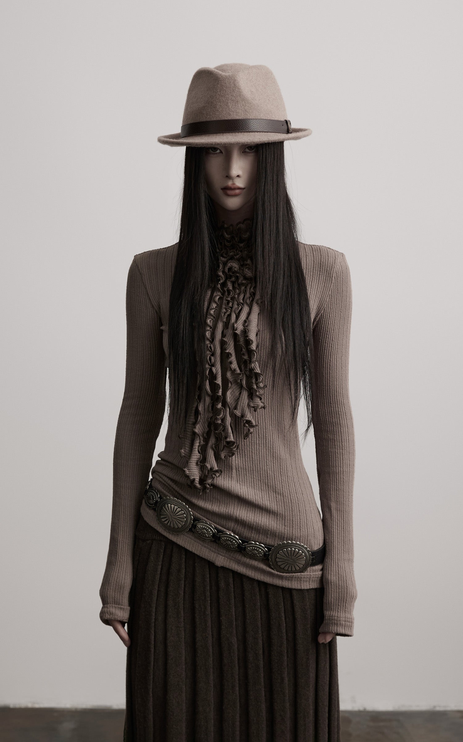 DOINDULGE Ruched High-Neck Rib Knit Top