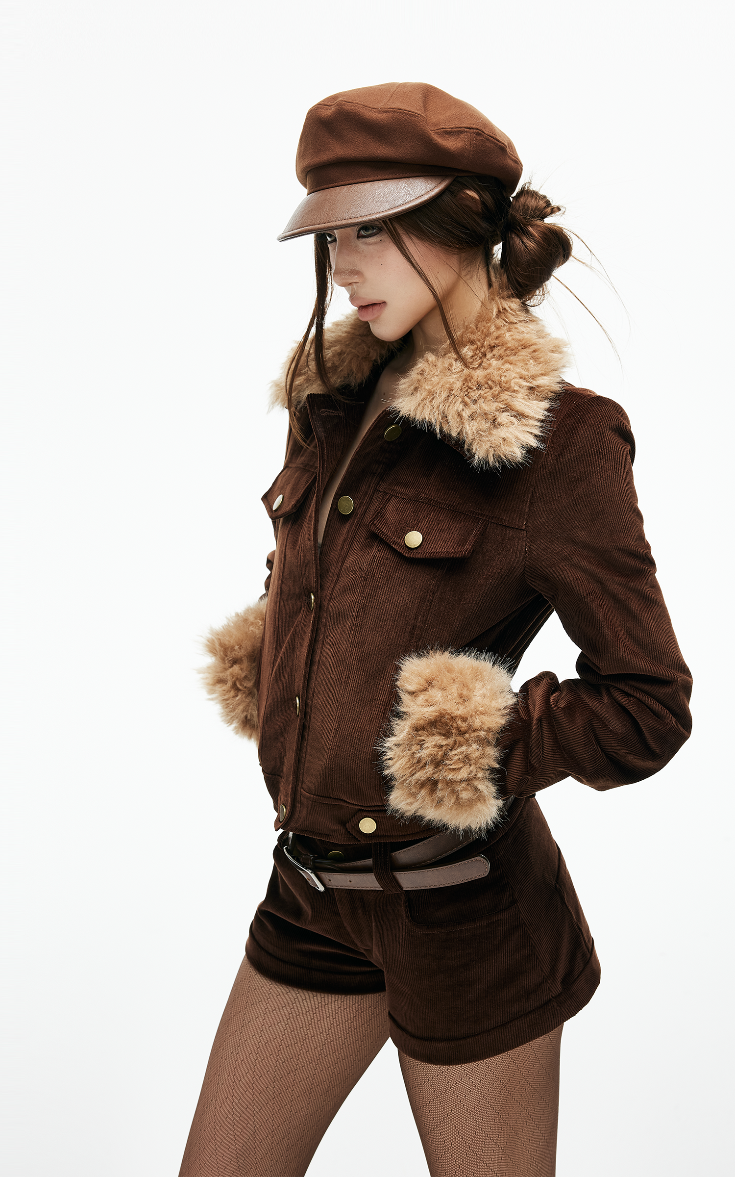 IAMXIAA 코듀로이 퍼 트림 자켓 &amp; 미니 쇼츠 세트