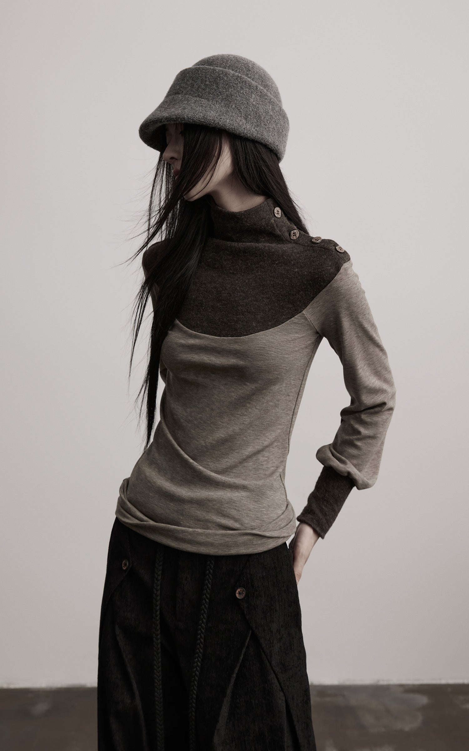 DOINDULGE Contrast-Panel Structured Long Sleeve Top