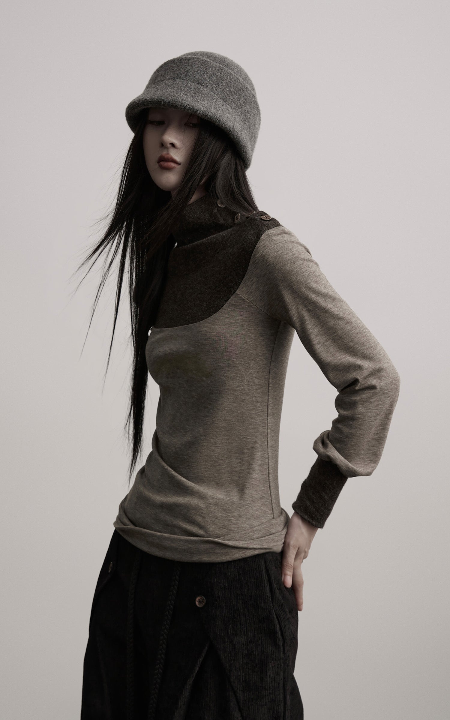 DOINDULGE Contrast-Panel Structured Long Sleeve Top
