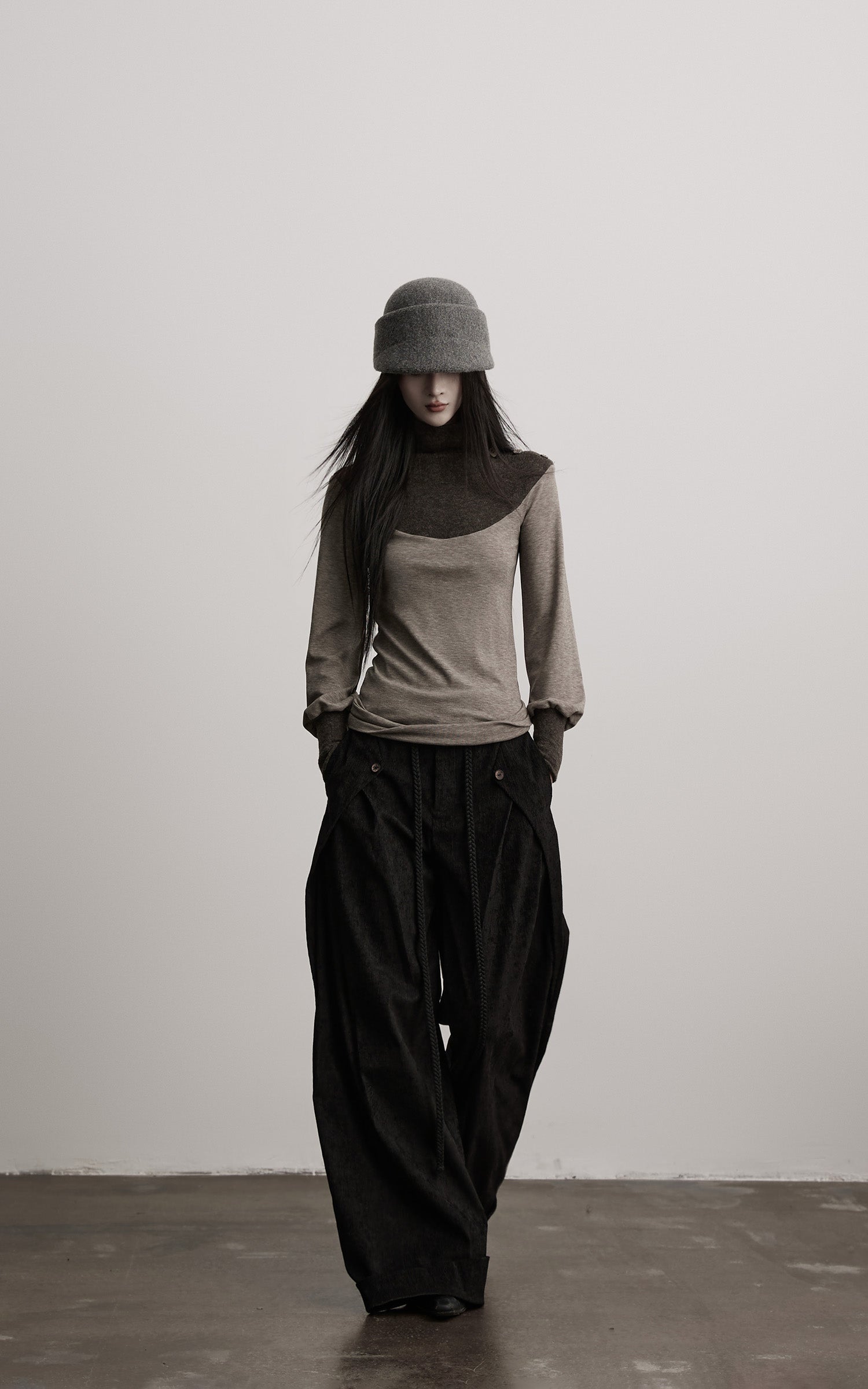 DOINDULGE Contrast-Panel Structured Long Sleeve Top
