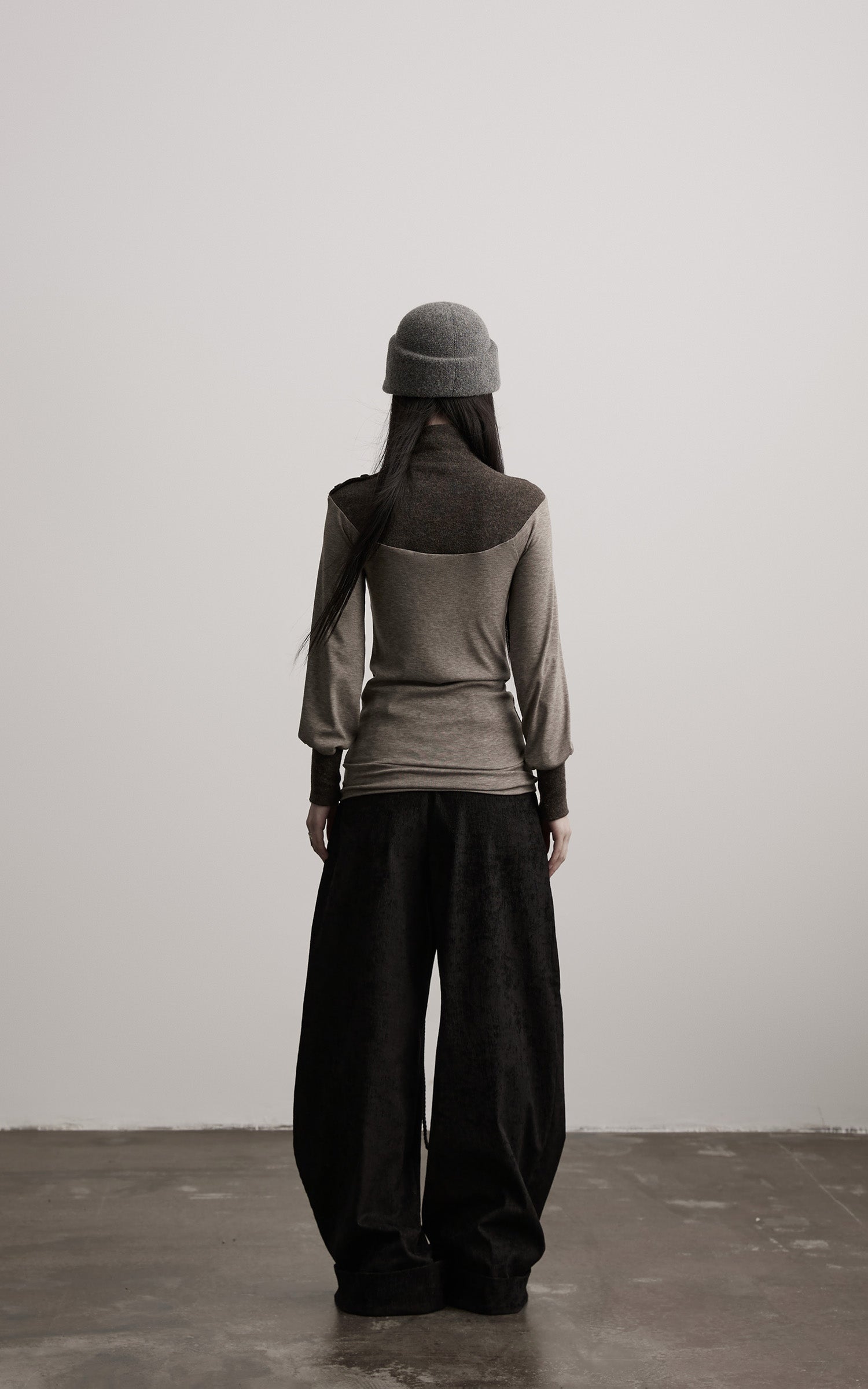 DOINDULGE Contrast-Panel Structured Long Sleeve Top