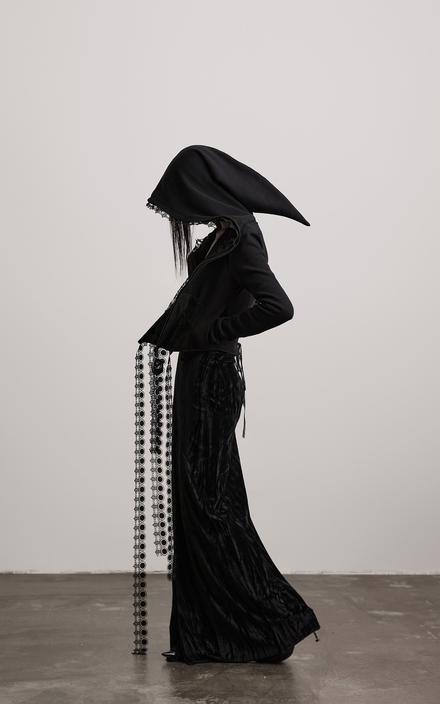 DOINDULGE Long-Hood Gothic Jacket with Lace Trim and Sculpted Corset Detail