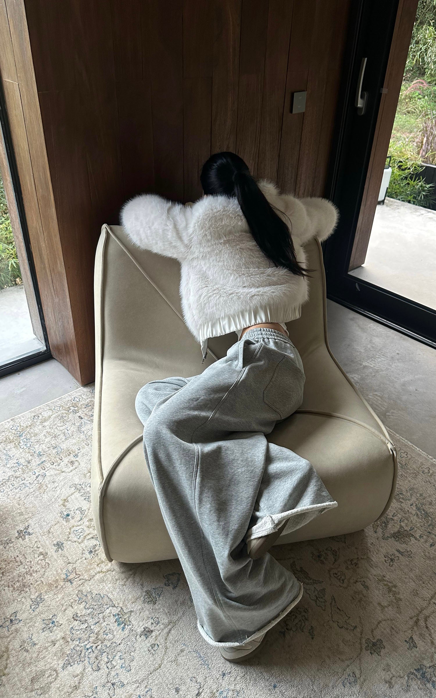 Veste matelassée courte en fausse fourrure