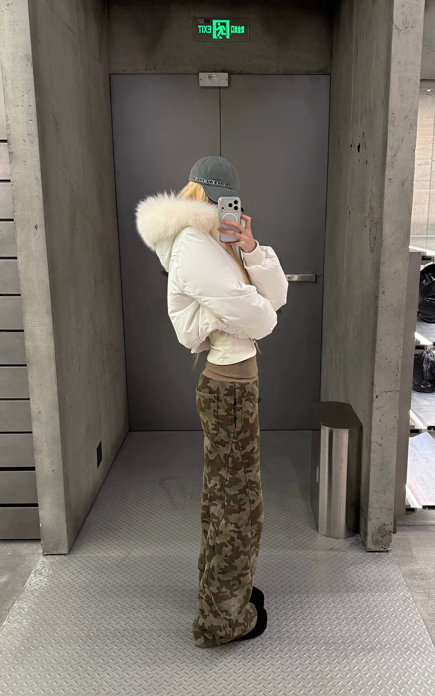 Rase le sol 플리스 안감 카모플라주 와이드 팬츠, 골지 허리밴드