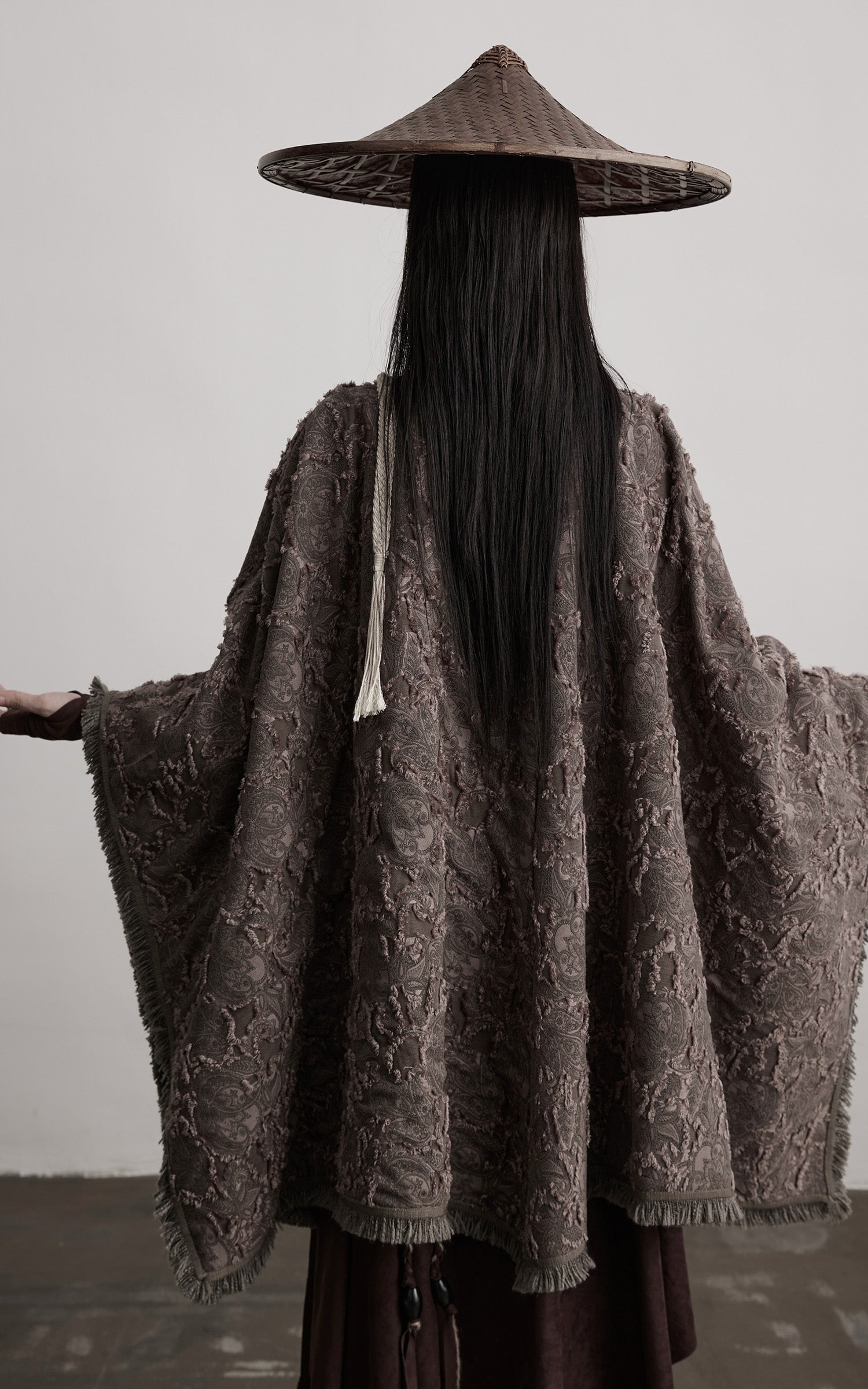 DOINDULGE Textured Jacquard Fringe Cloak