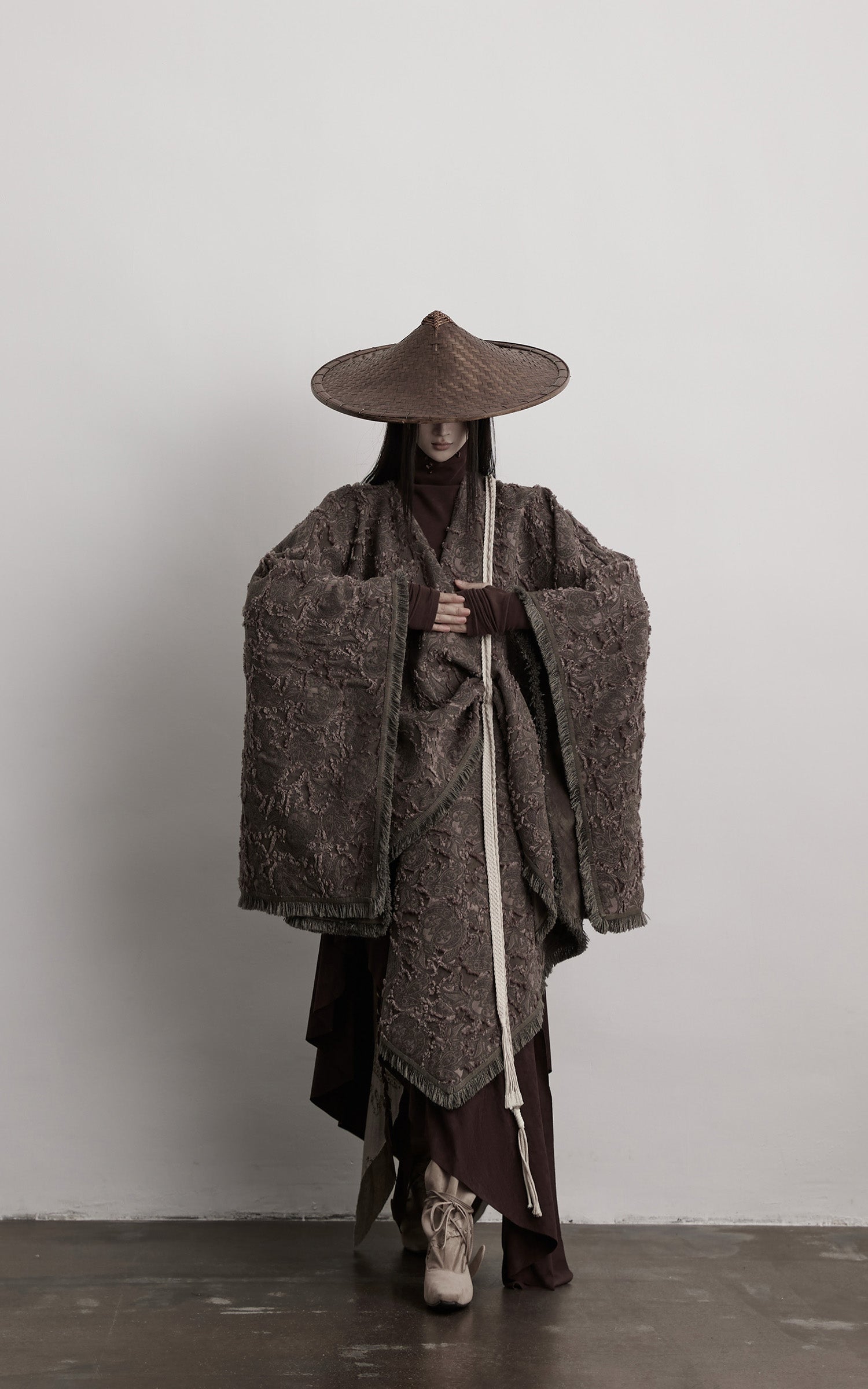 DOINDULGE Textured Jacquard Fringe Cloak