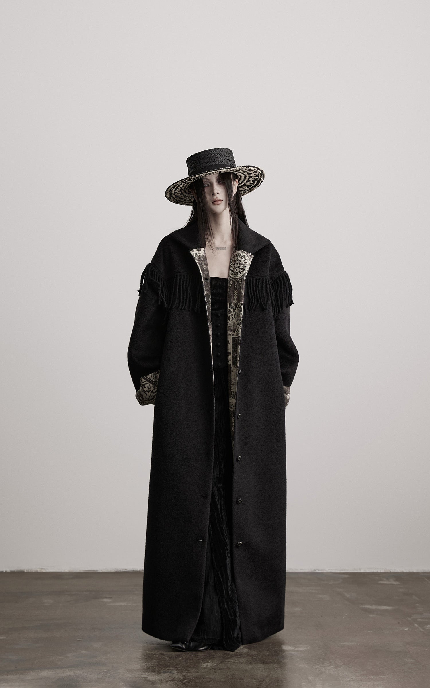 DOINDULGE Fringe-Detail Long Coat with Contrasting Patterned Lining