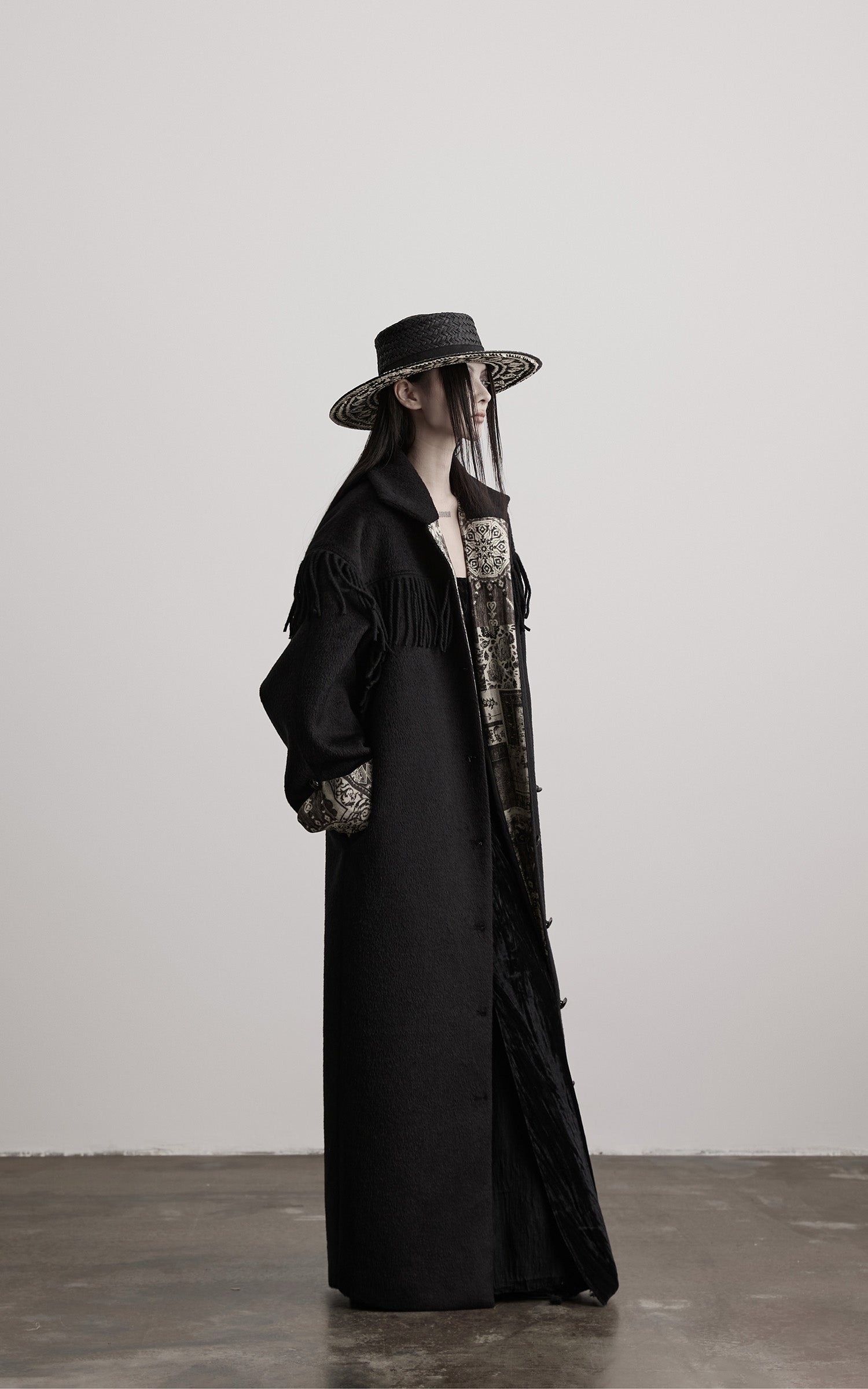 DOINDULGE Fringe-Detail Long Coat with Contrasting Patterned Lining