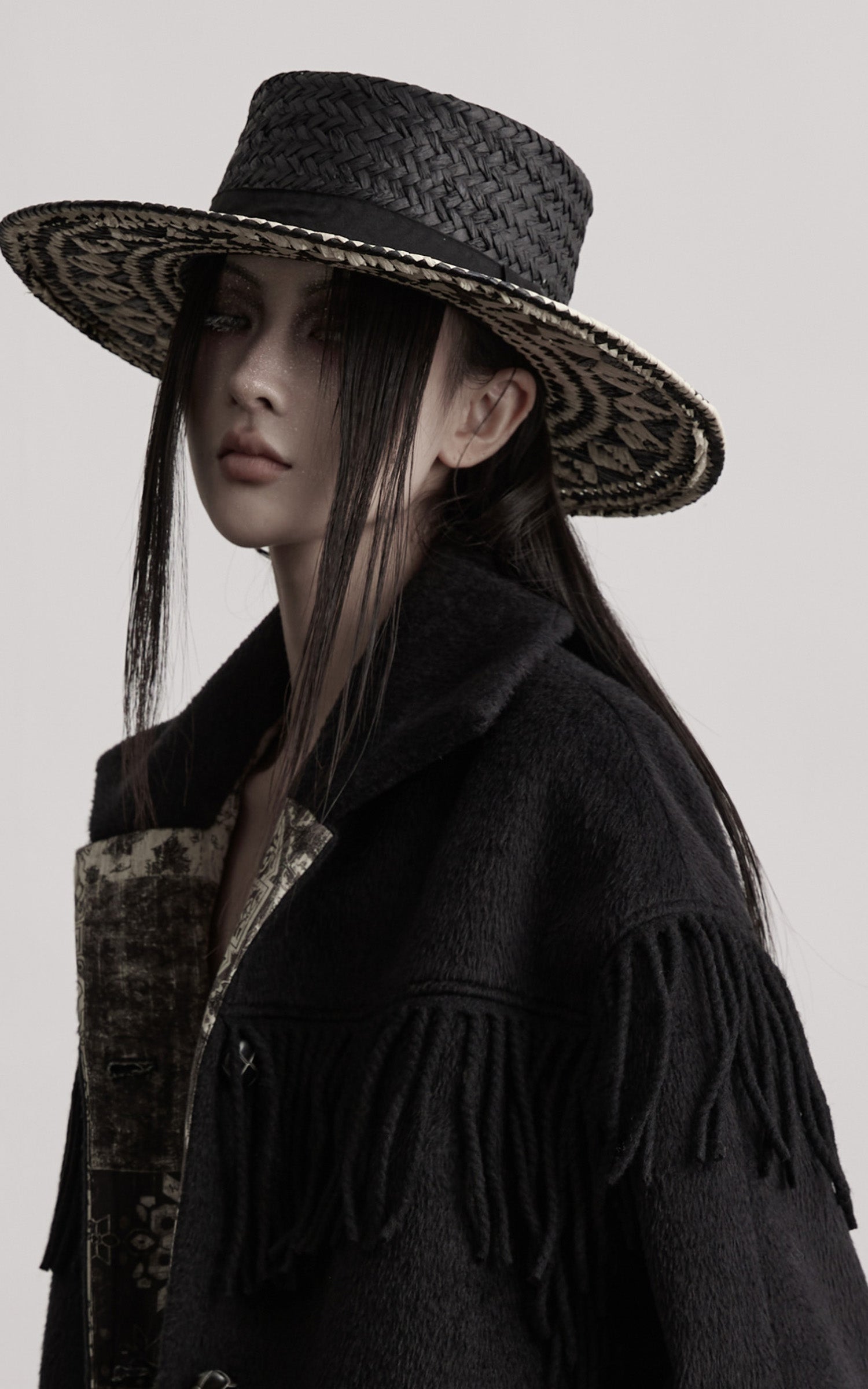DOINDULGE Fringe-Detail Long Coat with Contrasting Patterned Lining