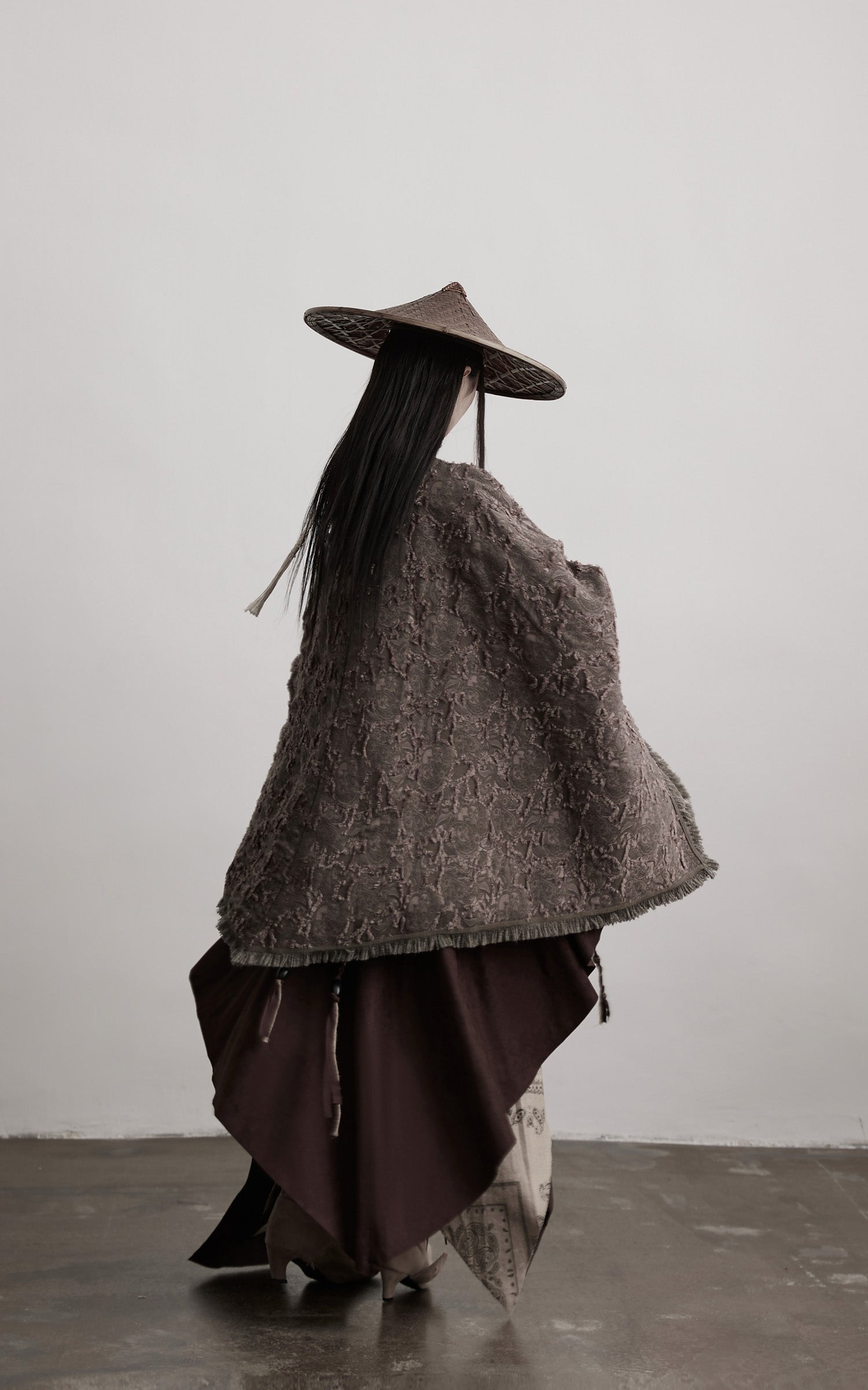 DOINDULGE Textured Jacquard Fringe Cloak
