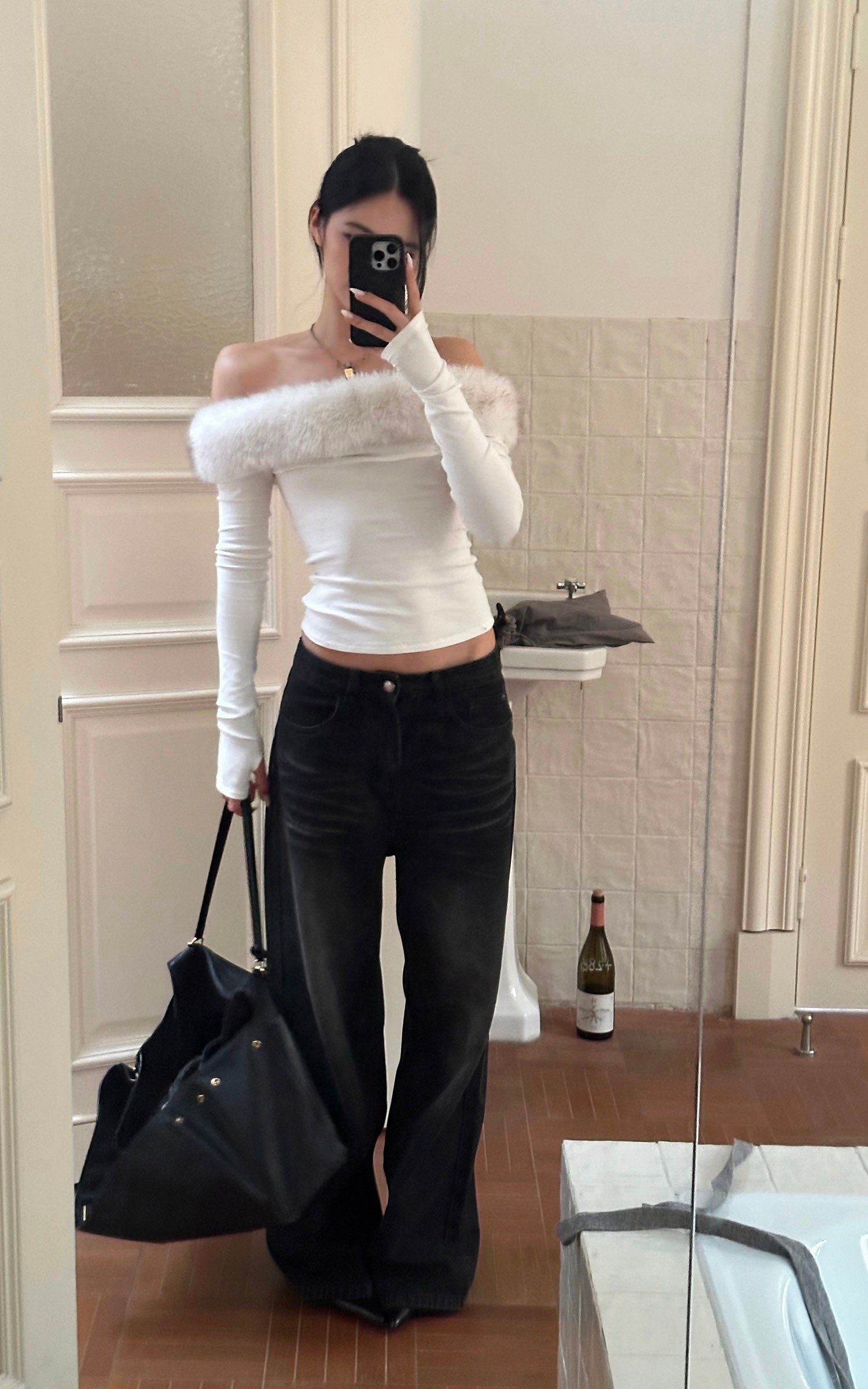 ROVENTE 페이크 퍼 오프숄더 긴팔 탑