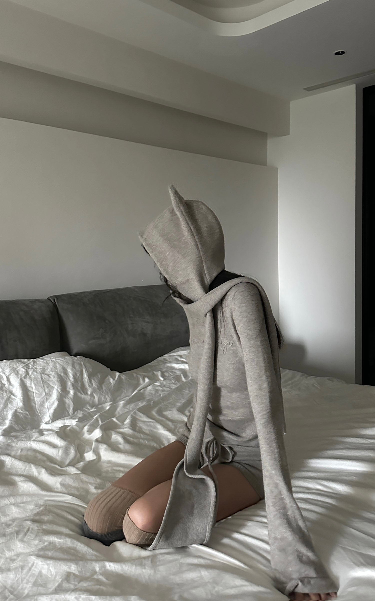 WARDEN EDGE Knit Devil-Horn Top and Shorts Set