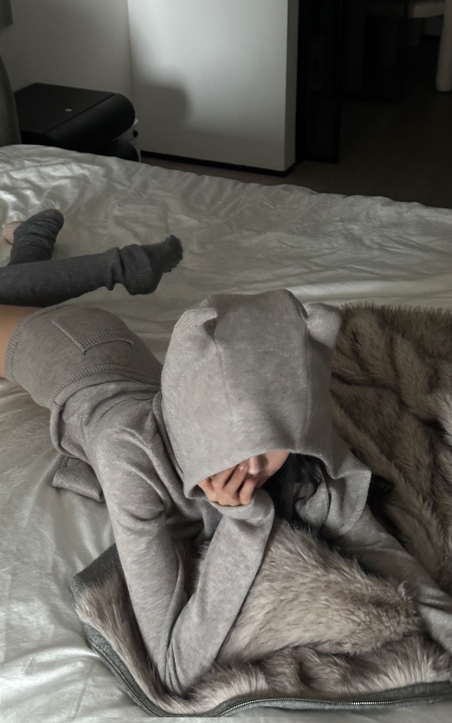 WARDEN EDGE Knit Devil-Horn Top and Shorts Set