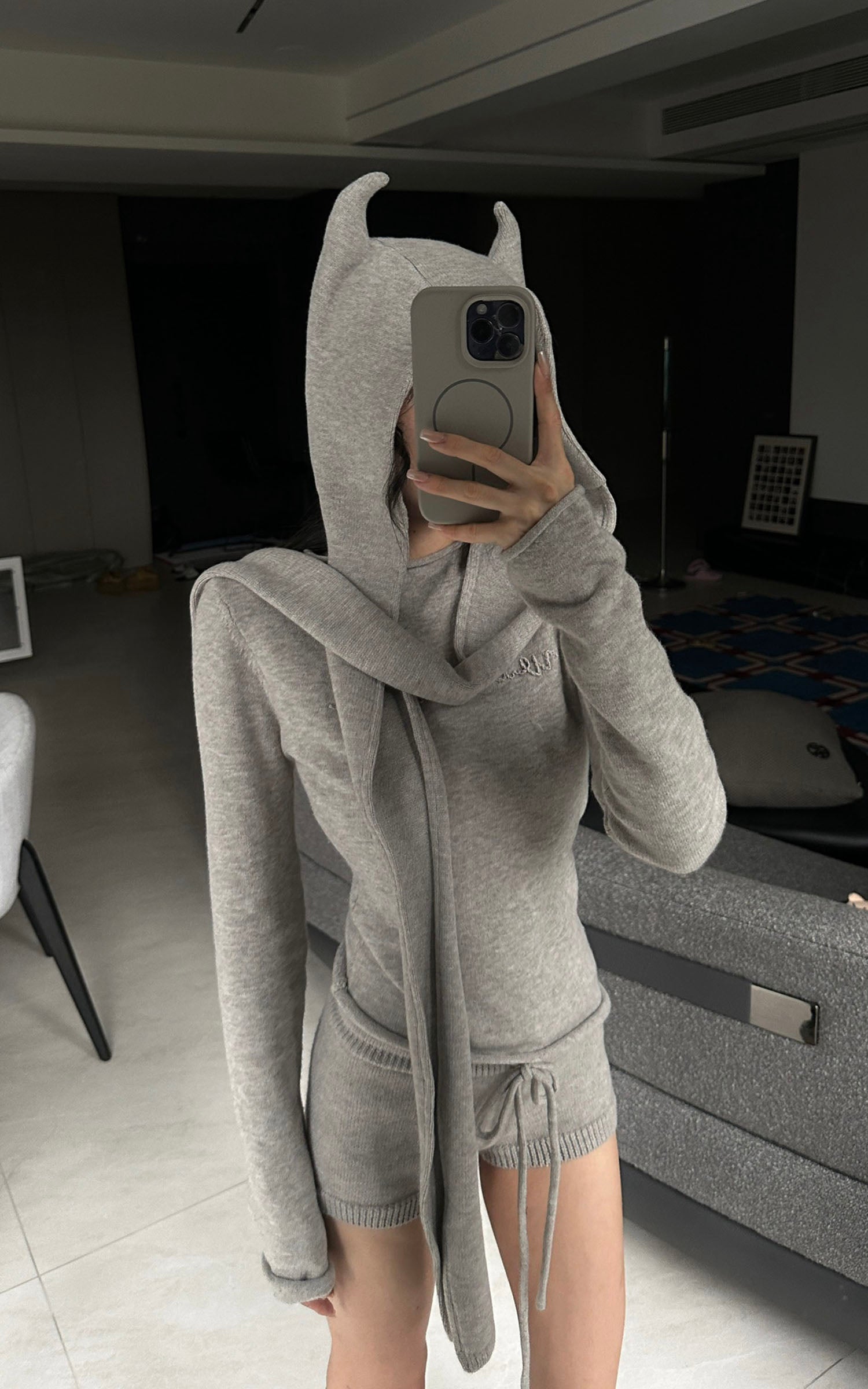 WARDEN EDGE Knit Devil-Horn Top and Shorts Set