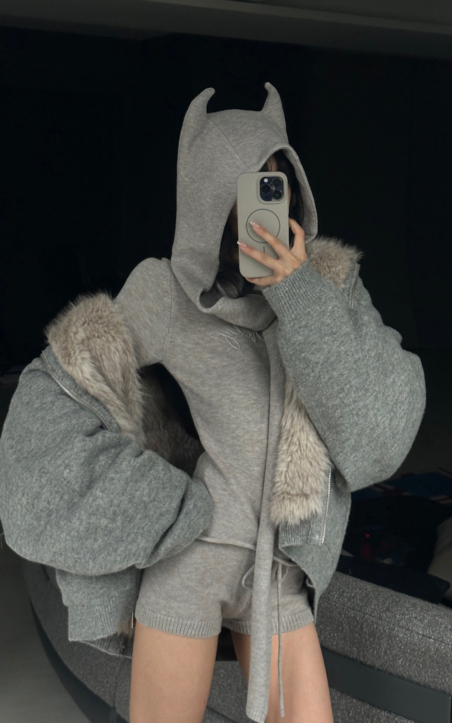 WARDEN EDGE Knit Devil-Horn Top and Shorts Set