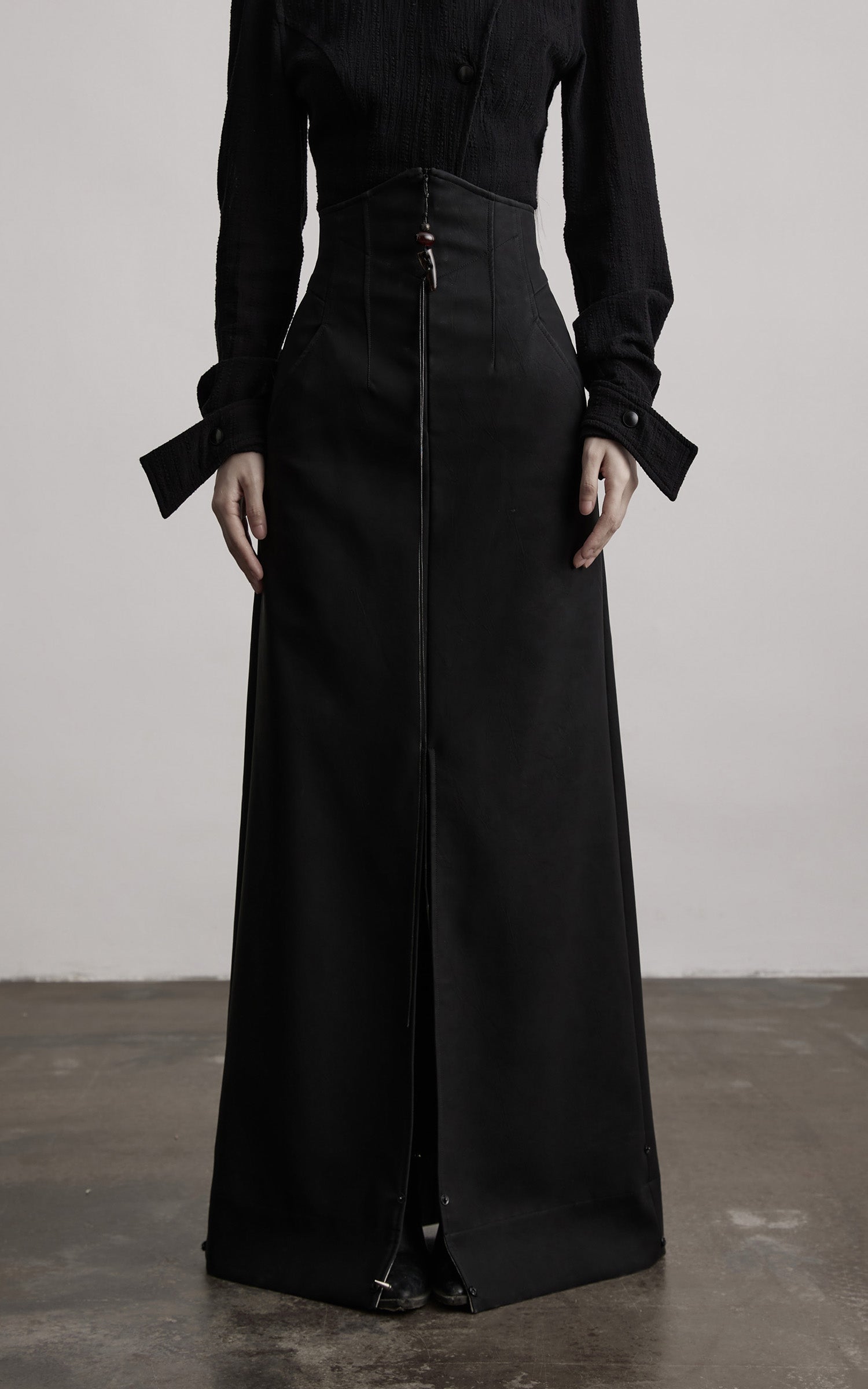 DOINDULGE High-Waist Structured Maxi Skirt with Contrast Hem