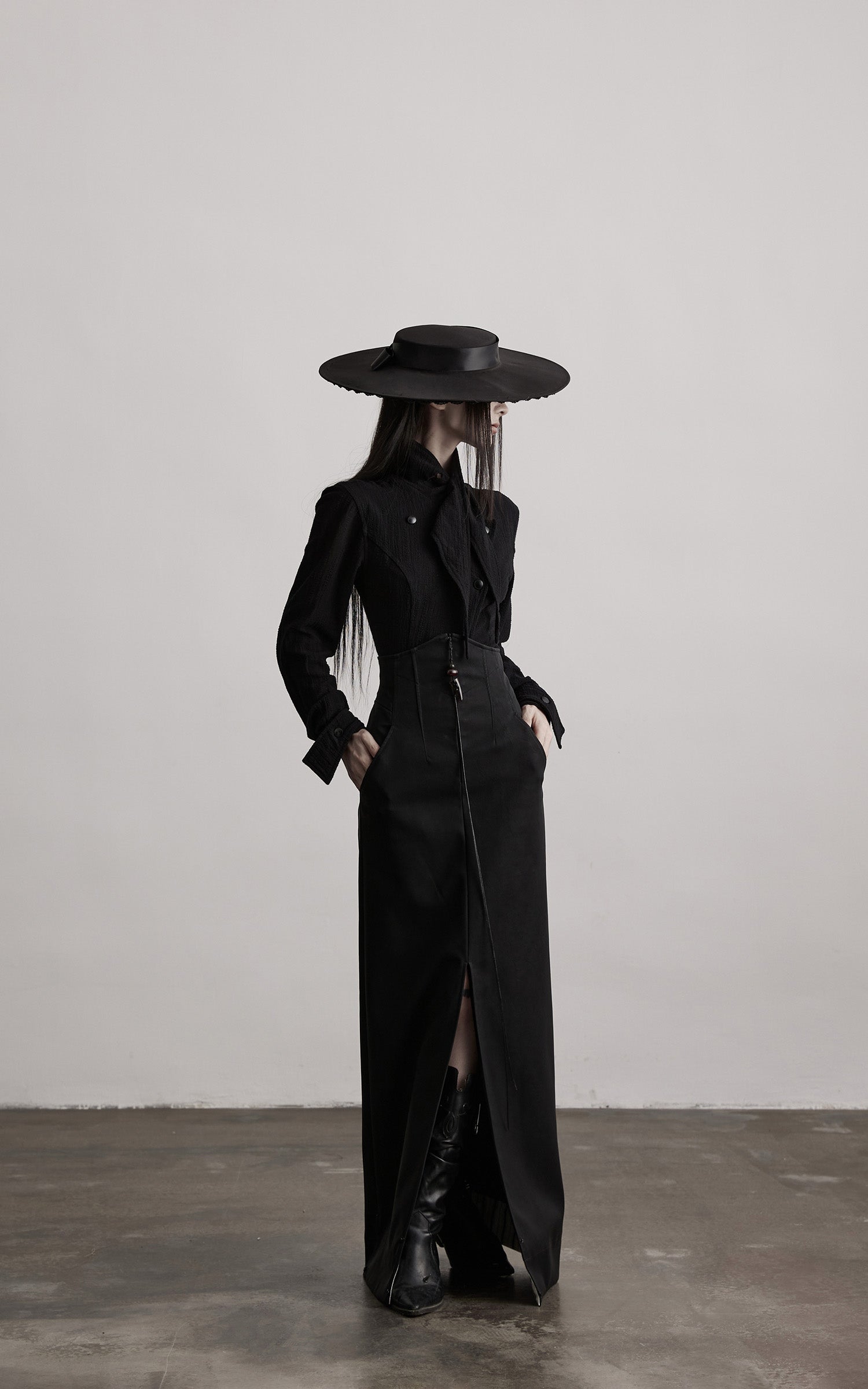 DOINDULGE High-Waist Structured Maxi Skirt with Contrast Hem
