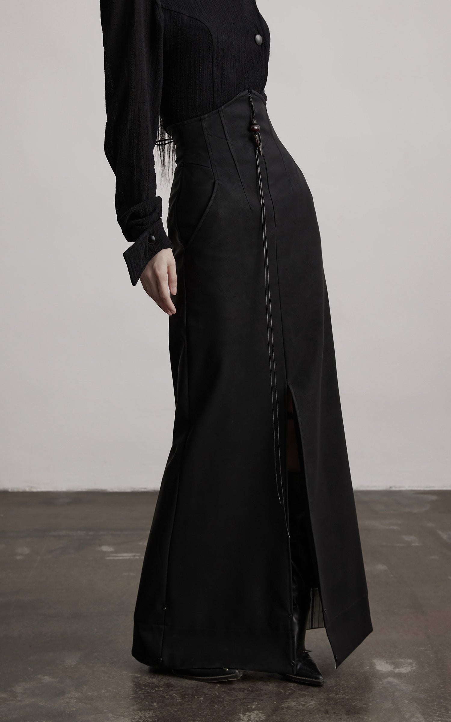 DOINDULGE High-Waist Structured Maxi Skirt with Contrast Hem