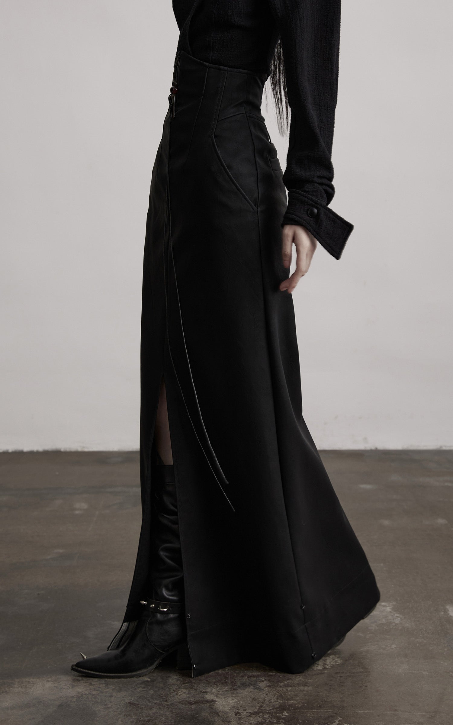 DOINDULGE High-Waist Structured Maxi Skirt with Contrast Hem