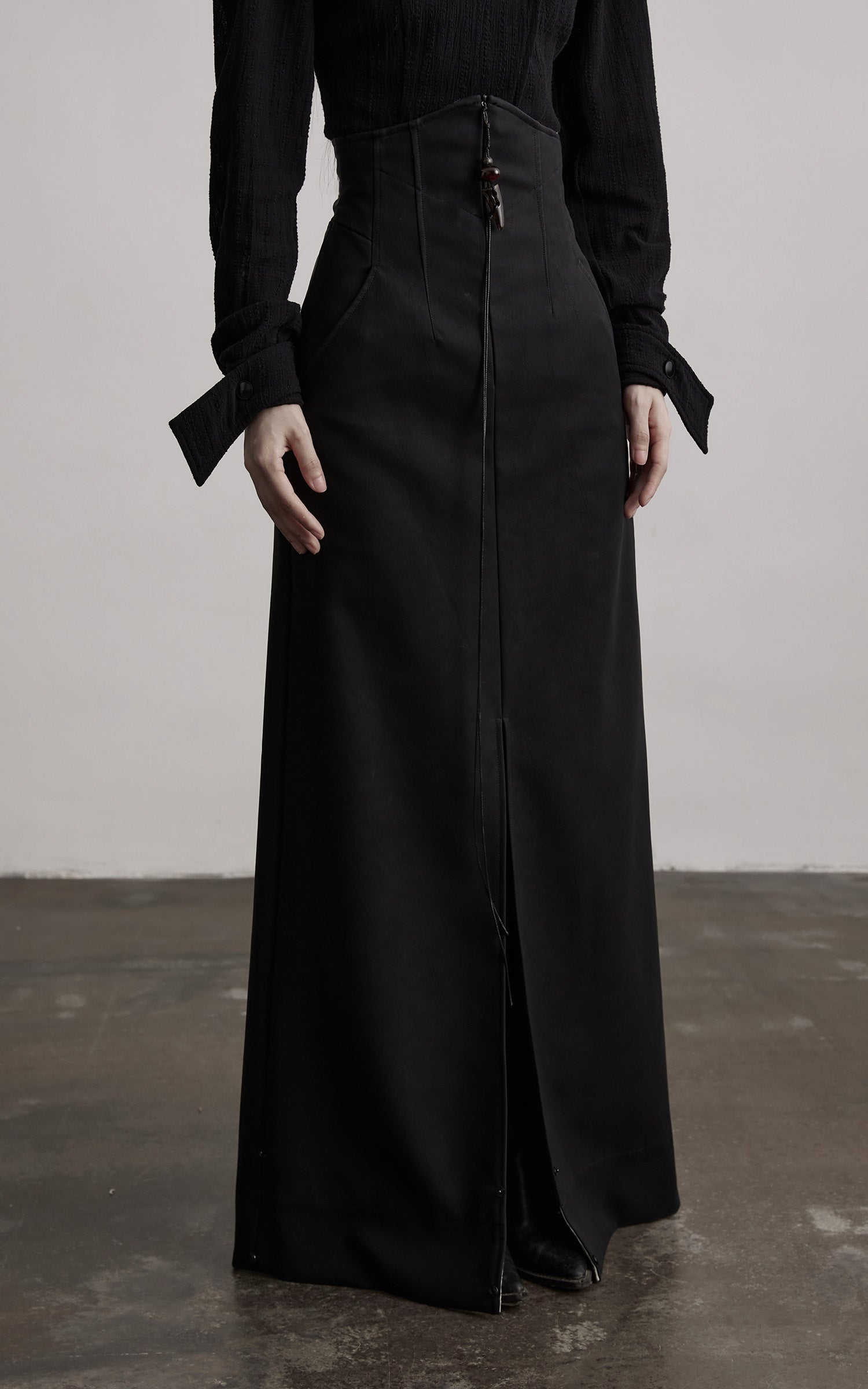 DOINDULGE High-Waist Structured Maxi Skirt with Contrast Hem