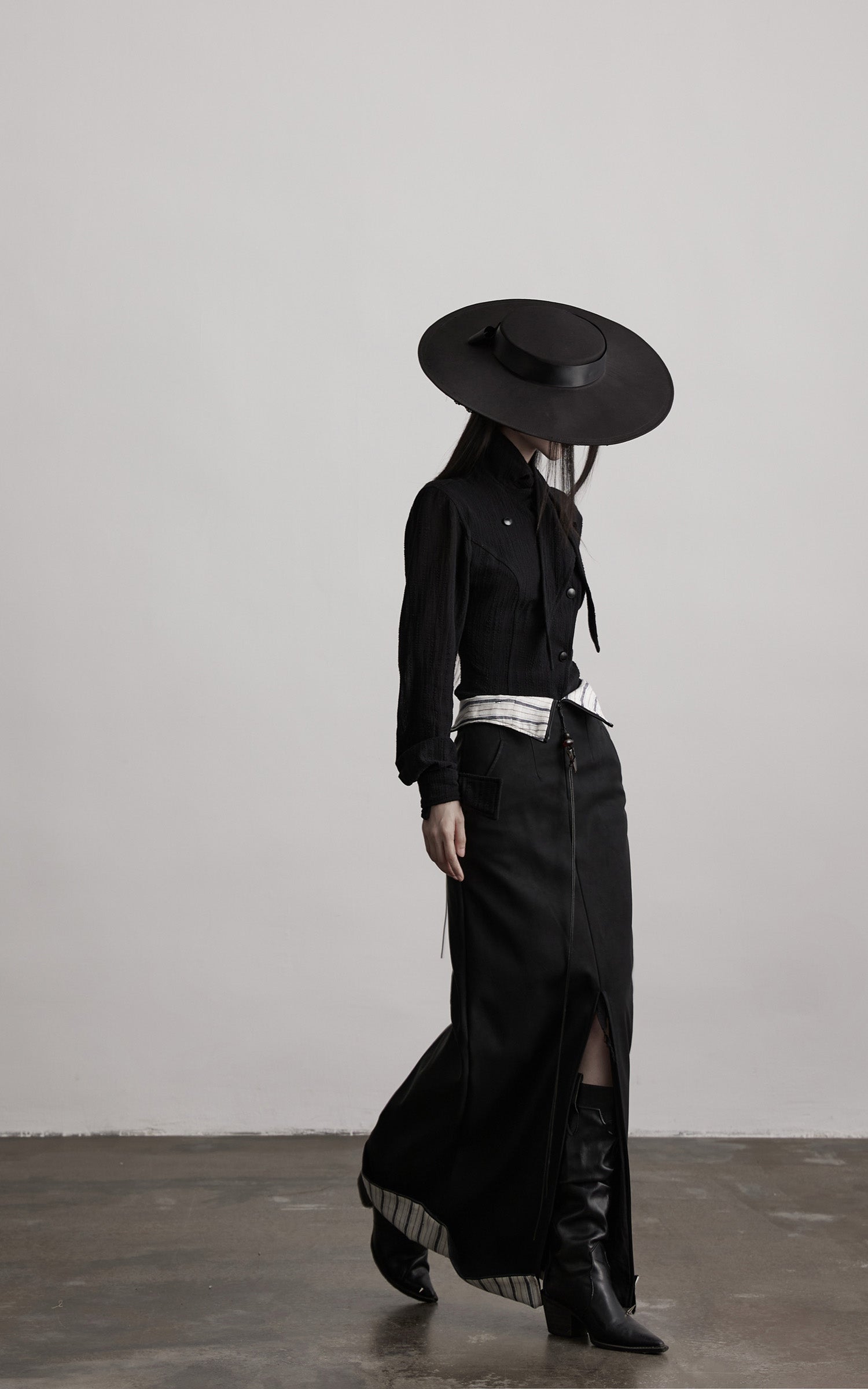 DOINDULGE High-Waist Structured Maxi Skirt with Contrast Hem