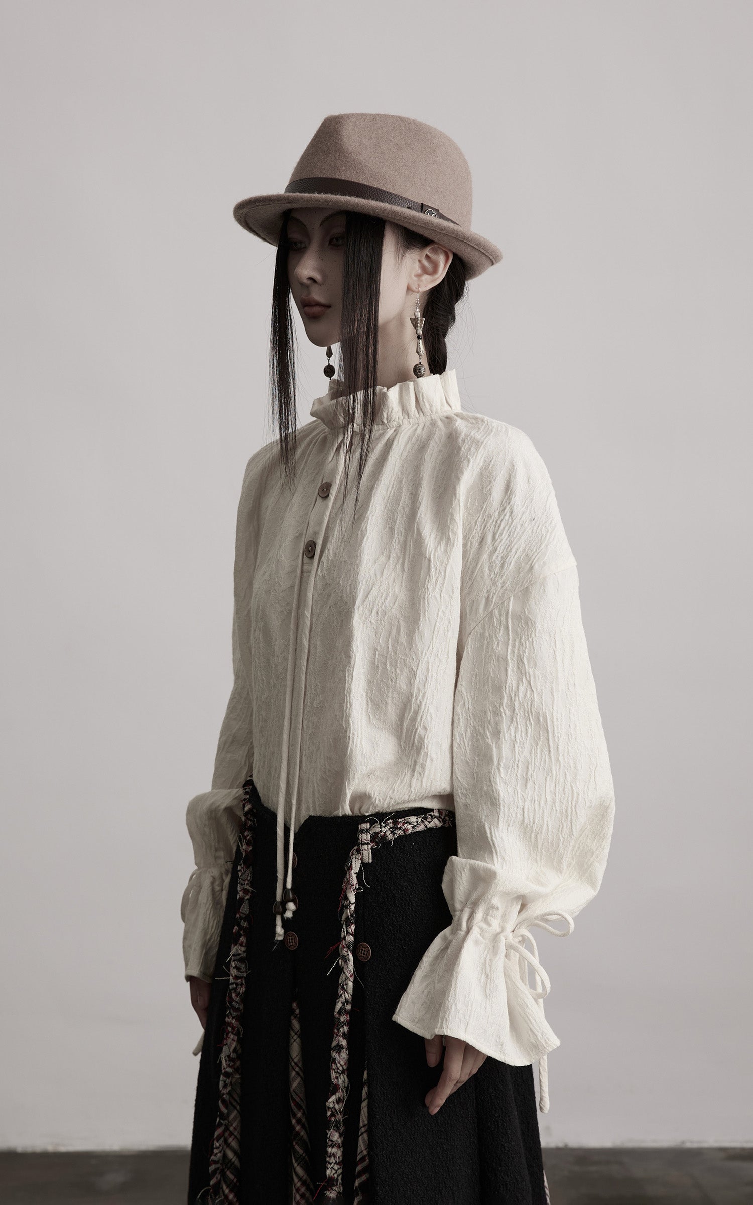 DOINDULGE Textured Gathered Sleeve Blouse