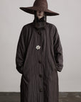DOINDULGE Crinkled Long Coat with Contrast Inner Panel