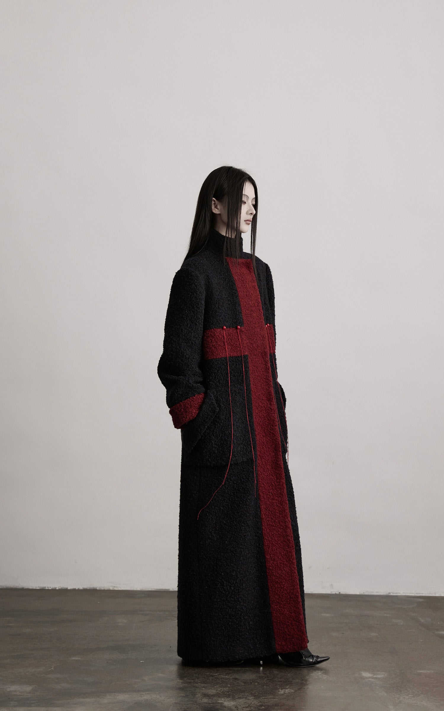 DOINDULGE Wool-Blend Contrast Panel Long Coat