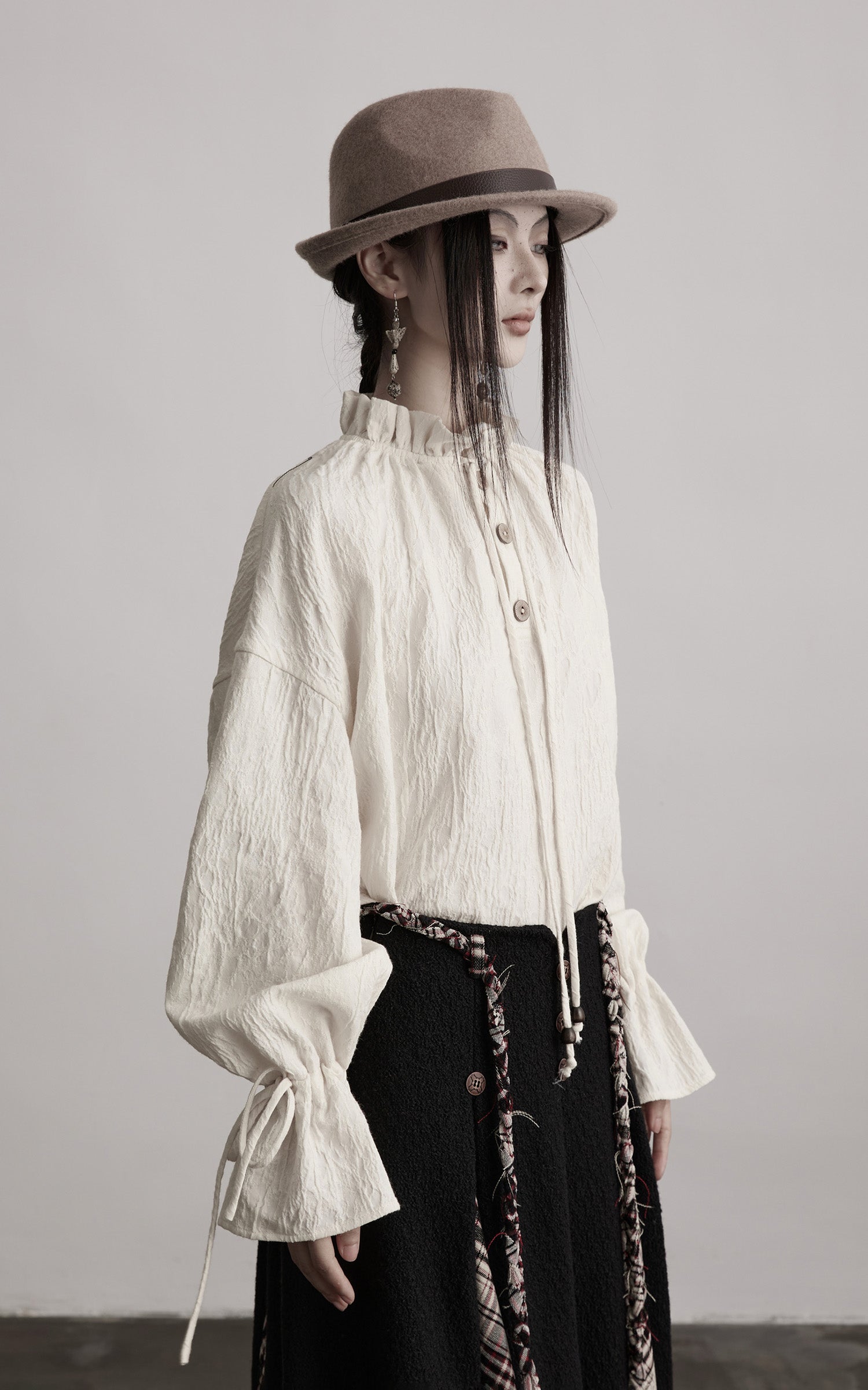 DOINDULGE Textured Gathered Sleeve Blouse