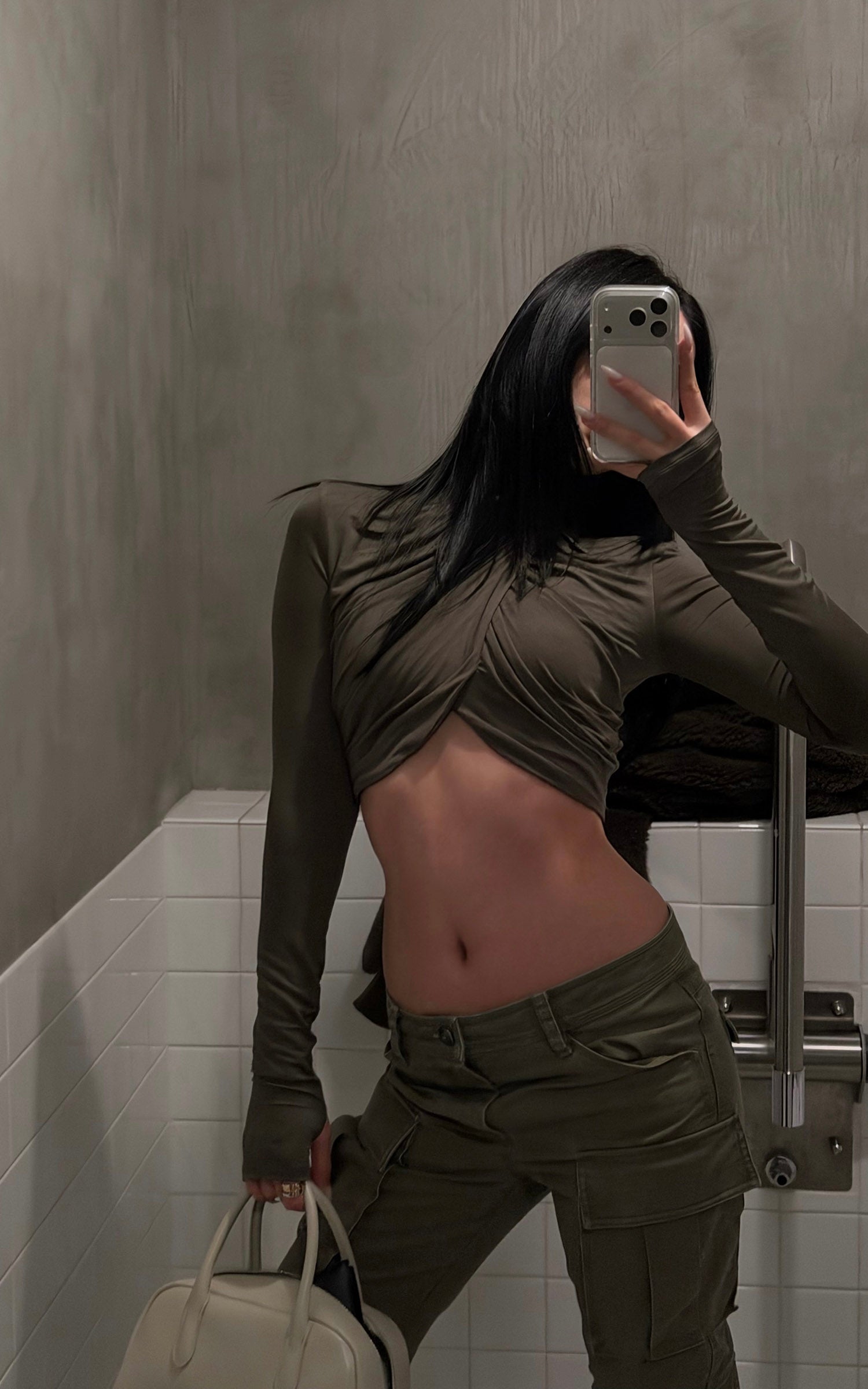 ROVENTE Haut court à col roulé drapé