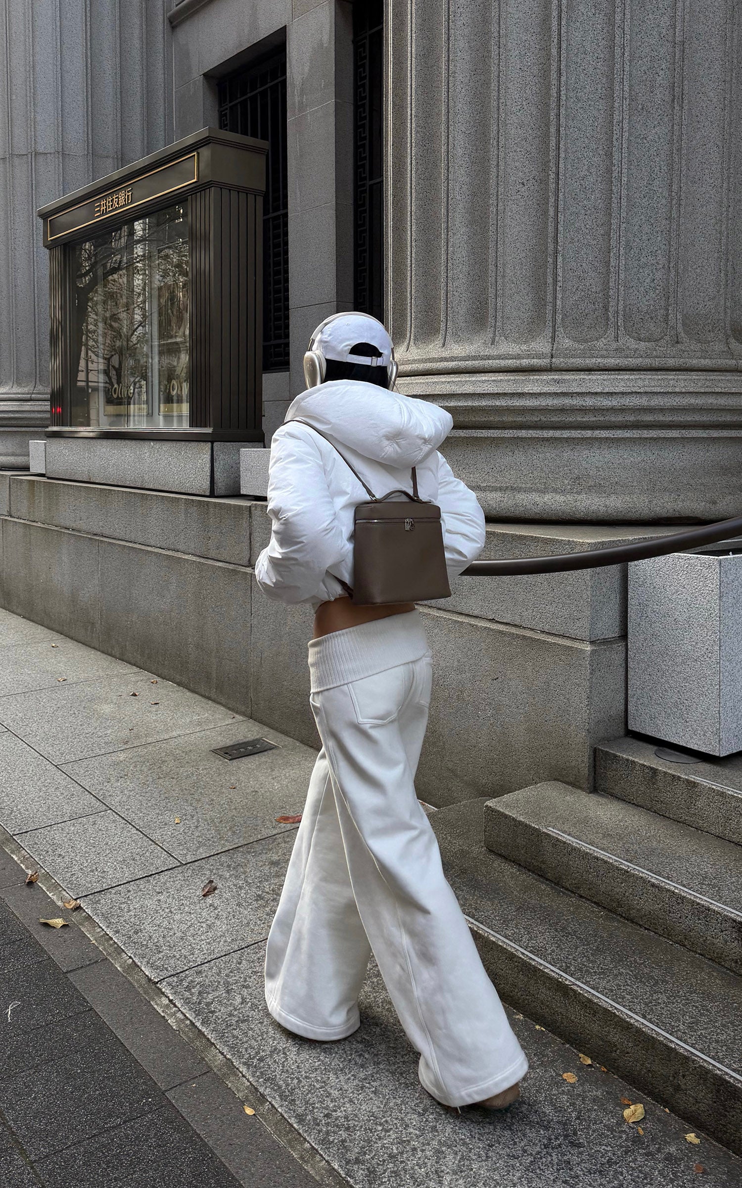 ROVENTE 하이 라이즈 와이드 레그 팬츠