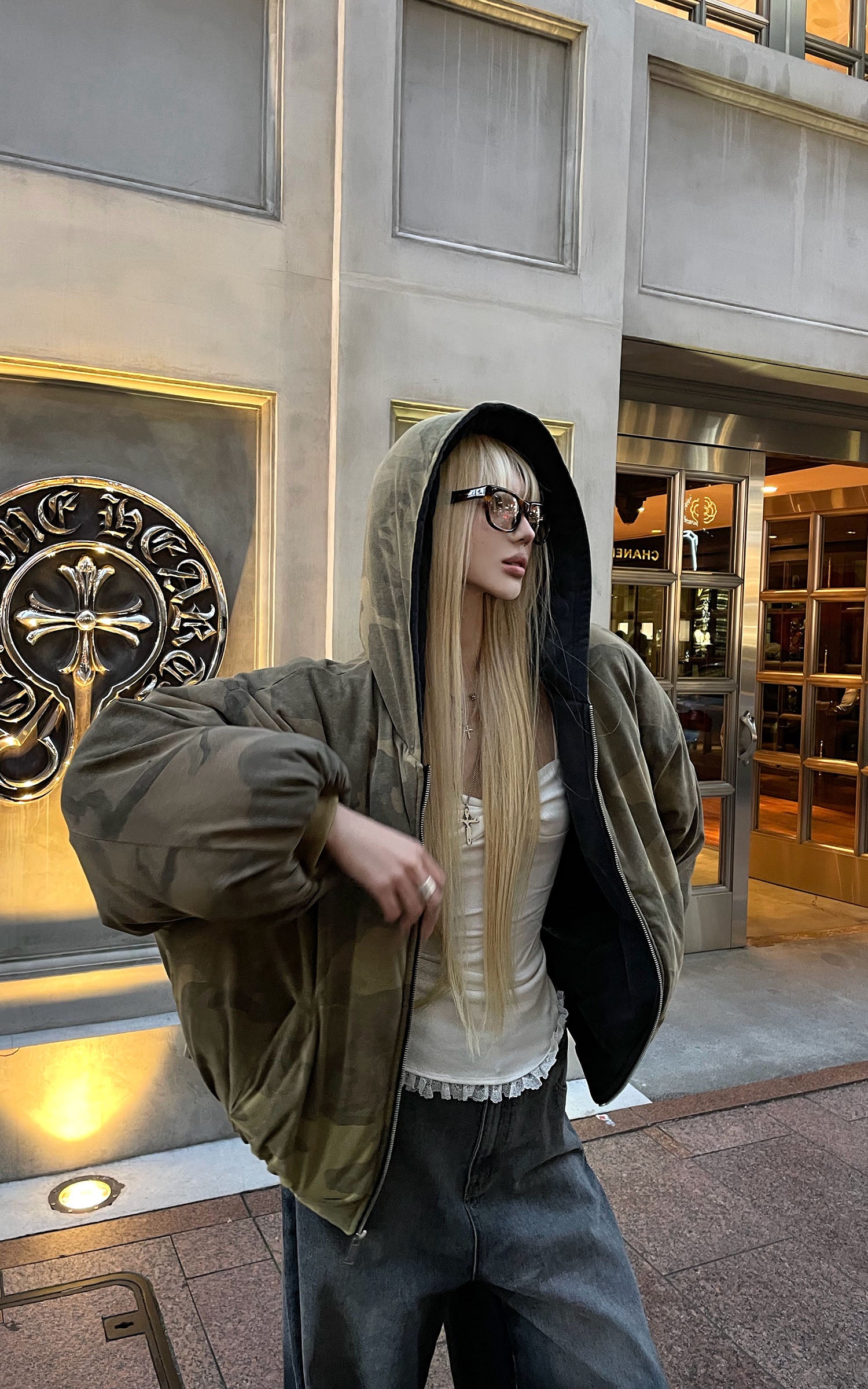 Rase le sol Reversible Hooded Puffer Jacket with Camo and Solid Color Sides