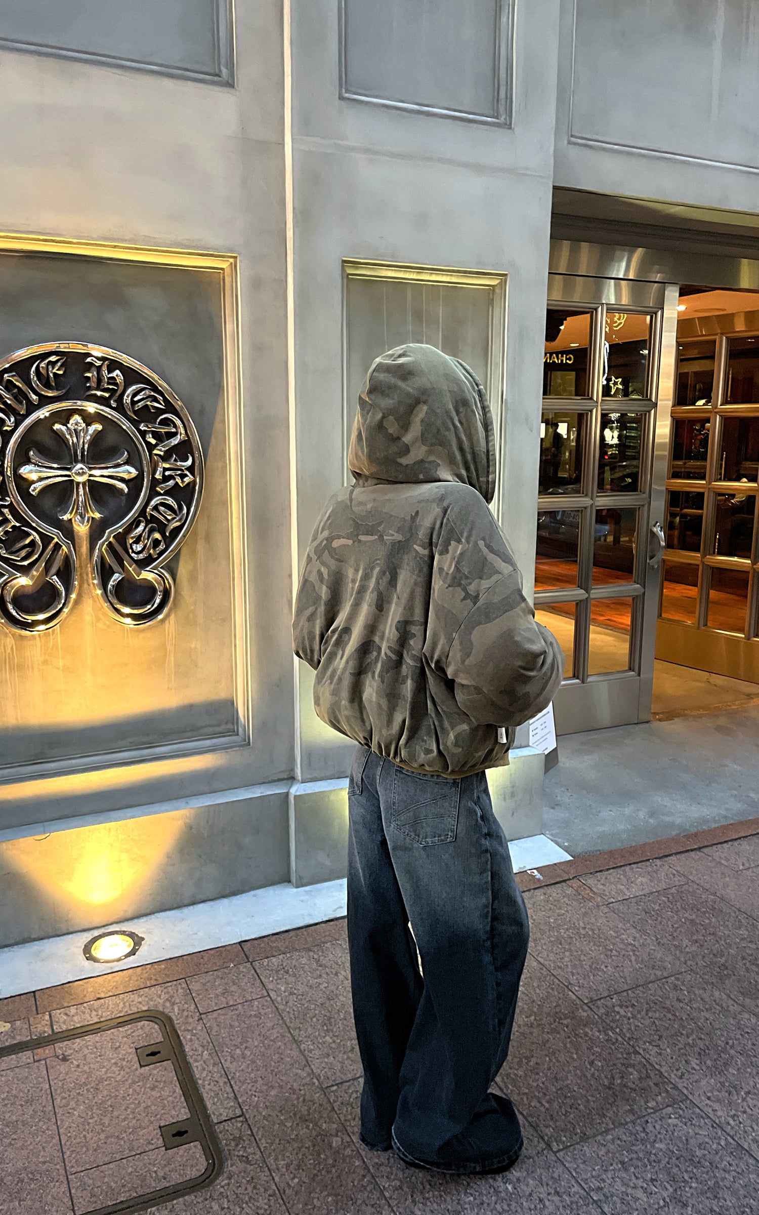 Rase le sol Reversible Hooded Puffer Jacket with Camo and Solid Color Sides