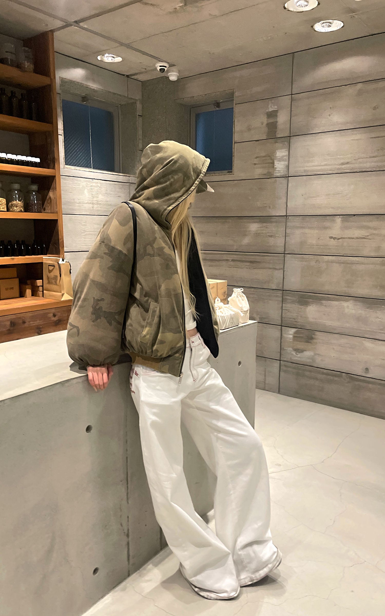 Rase le sol Reversible Hooded Puffer Jacket with Camo and Solid Color Sides