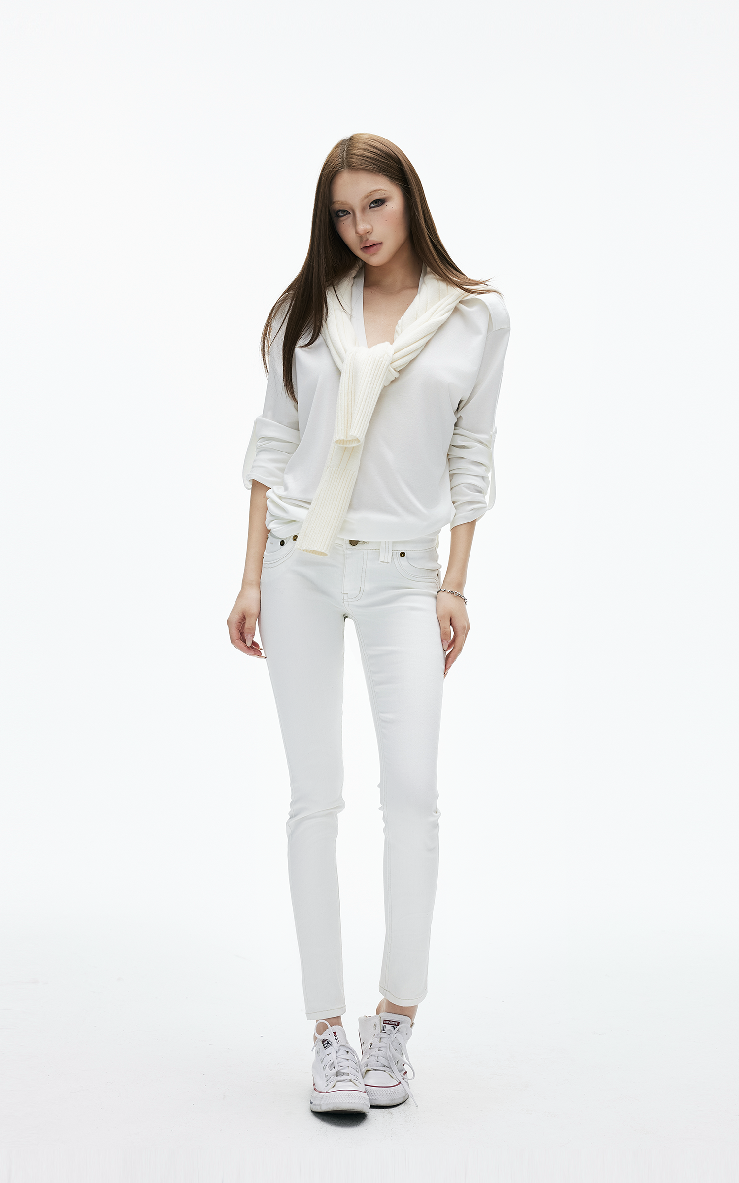 IAMXIAA 스키니 로우라이즈 화이트 데님 진