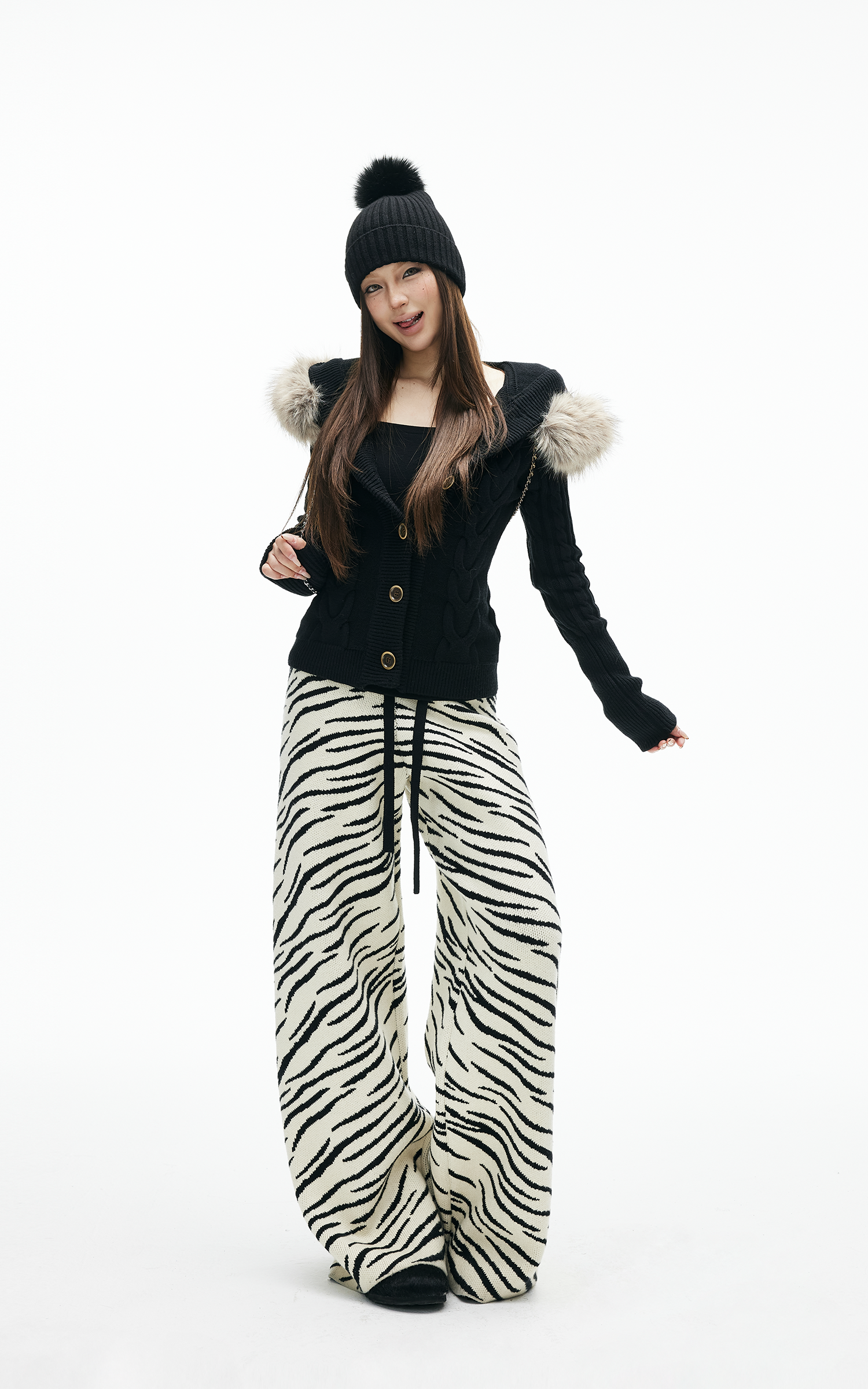 IAMXIAA 제브라 니트 와이드 레그 라운지 팬츠